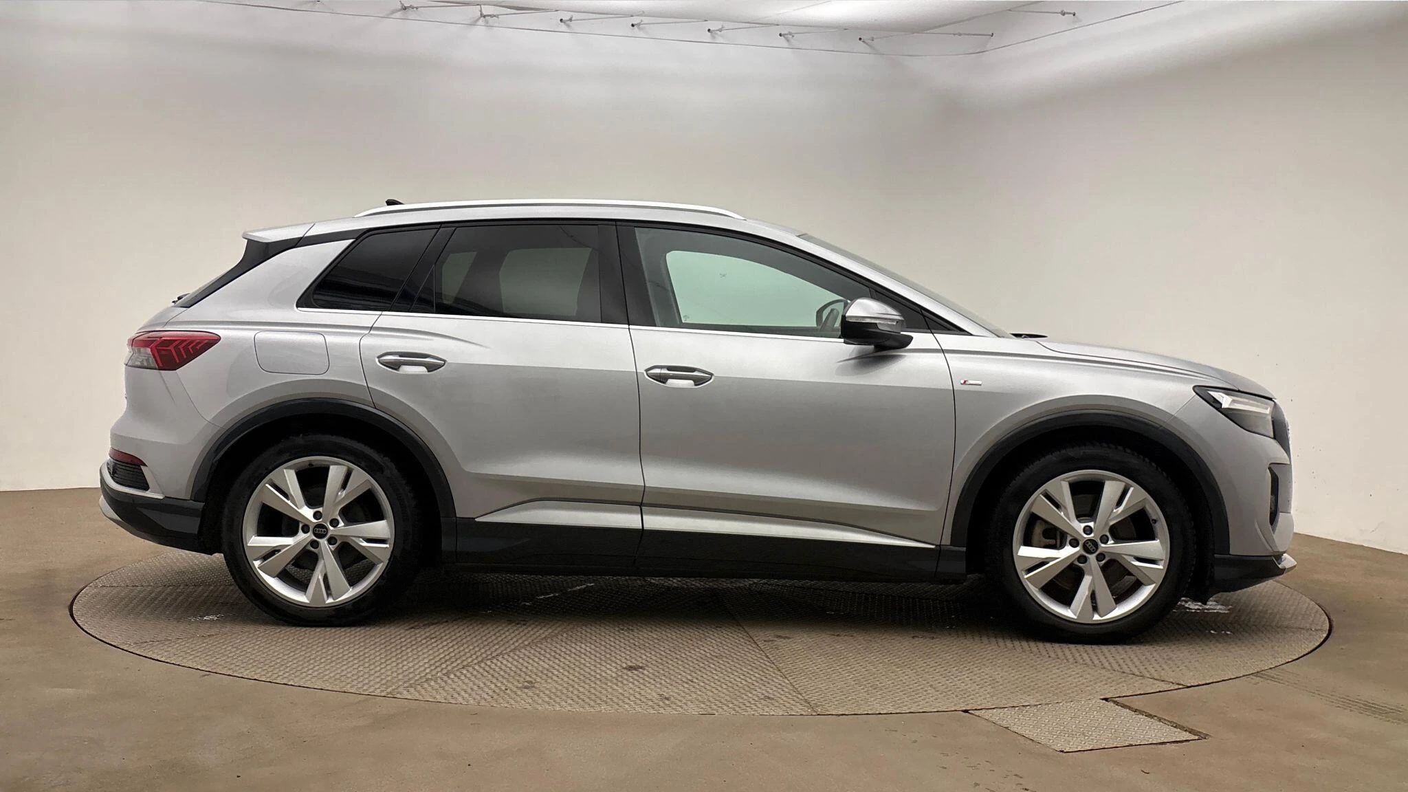 Audi-Q4 e-tron-image-31