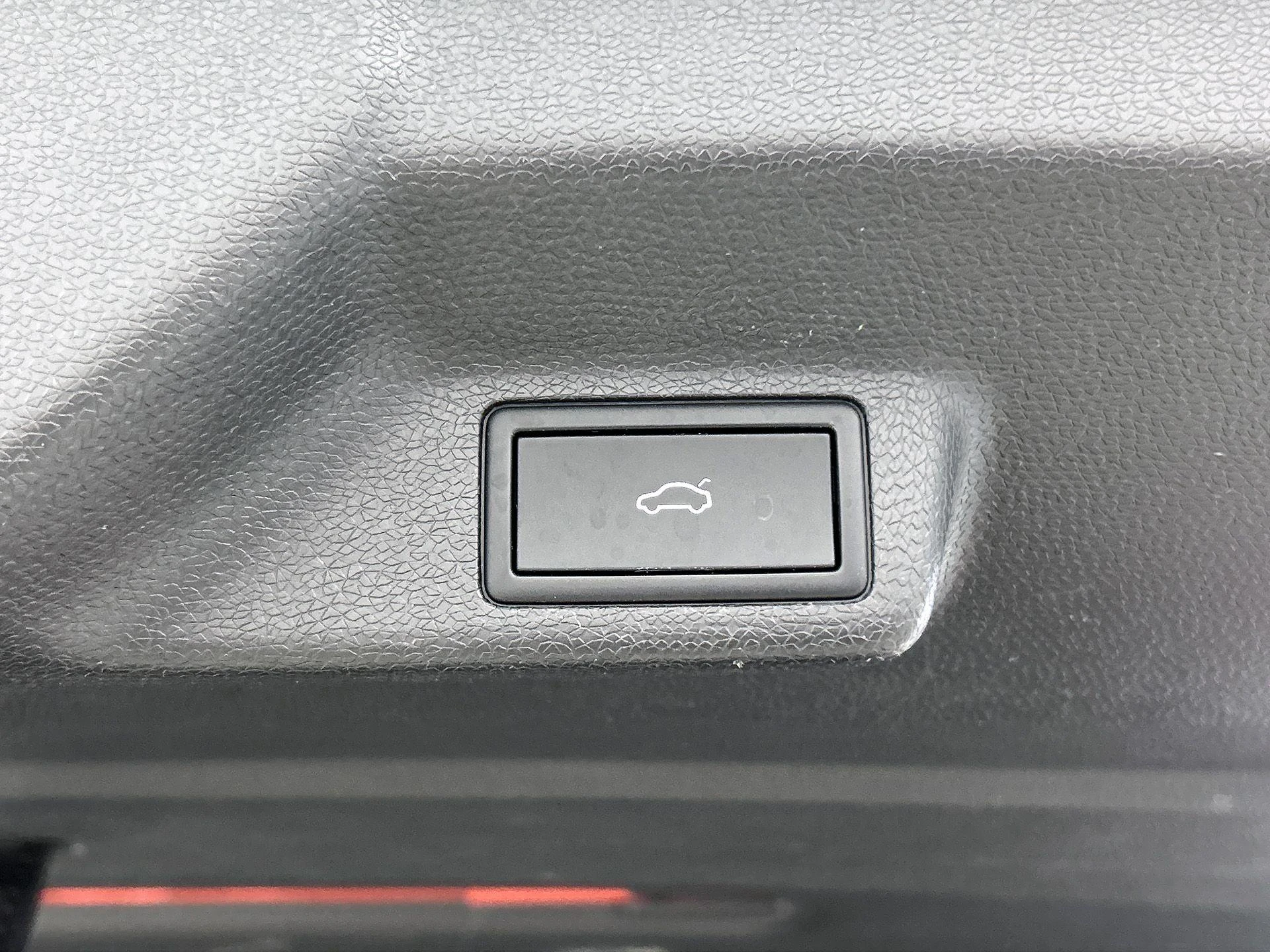 Volkswagen-ID. Buzz-image-20
