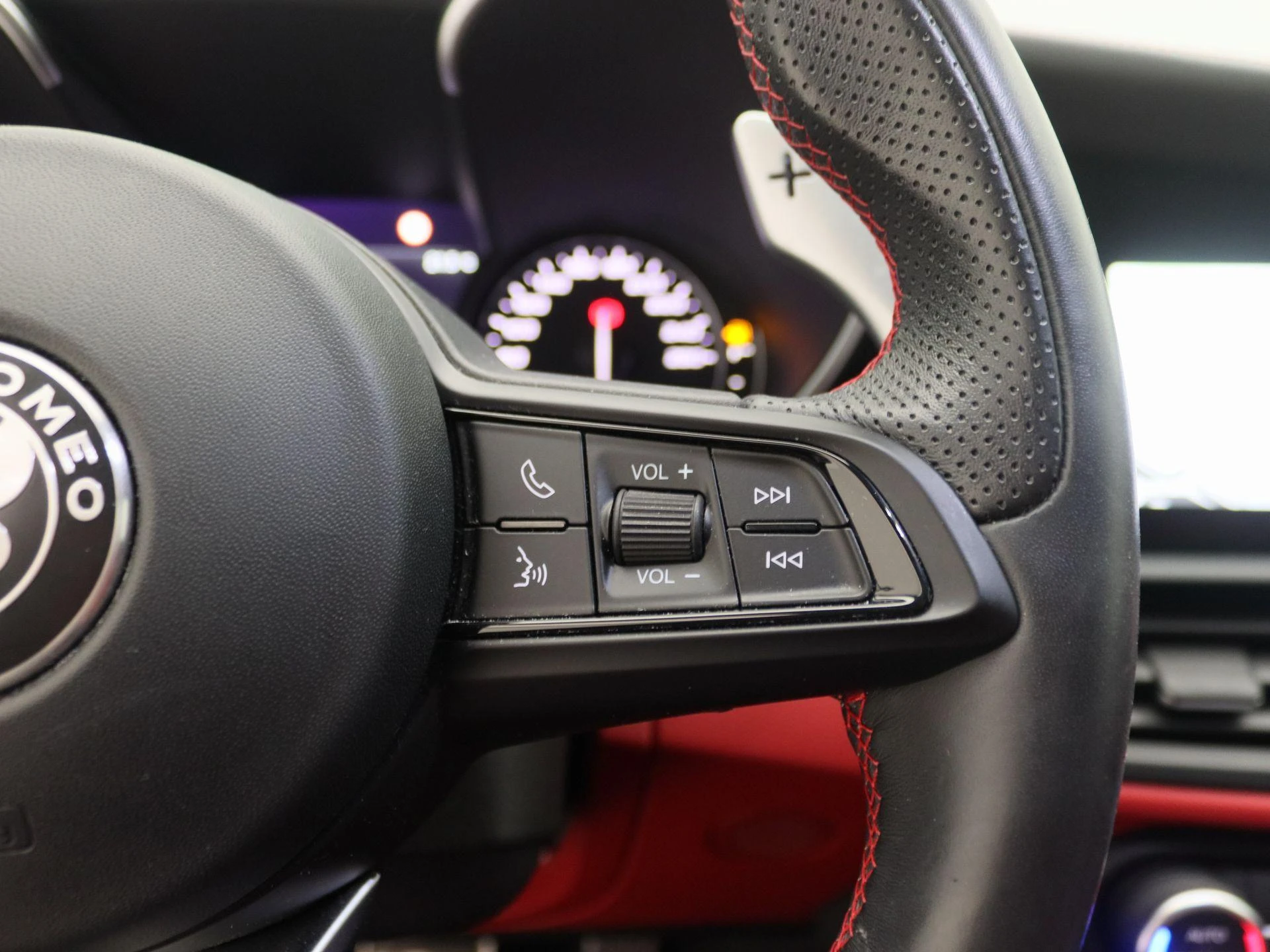Alfa Romeo-Giulia-image-20