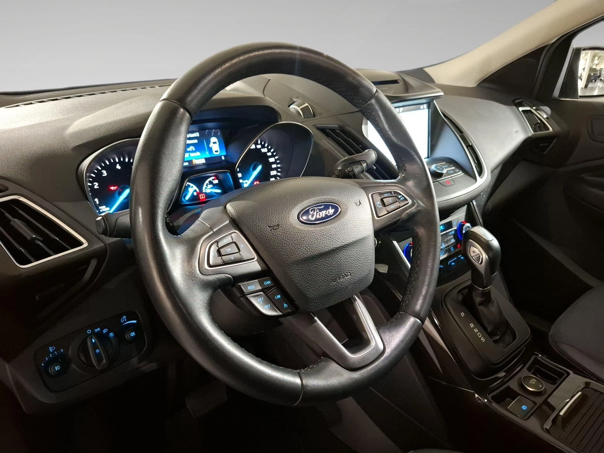 Ford-Kuga-image-7