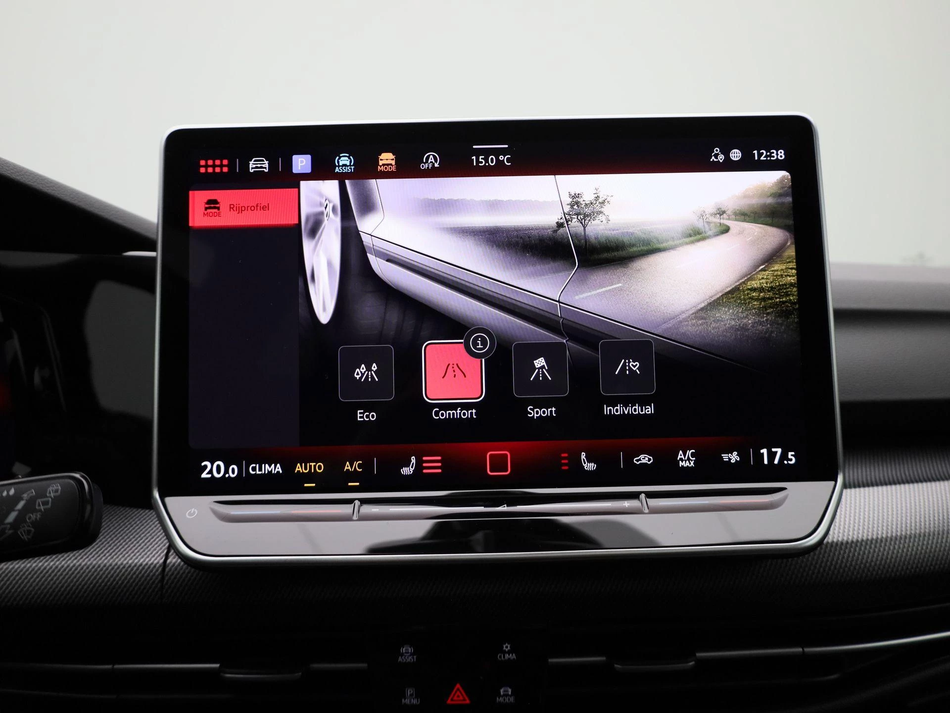 Volkswagen-Golf-image-27