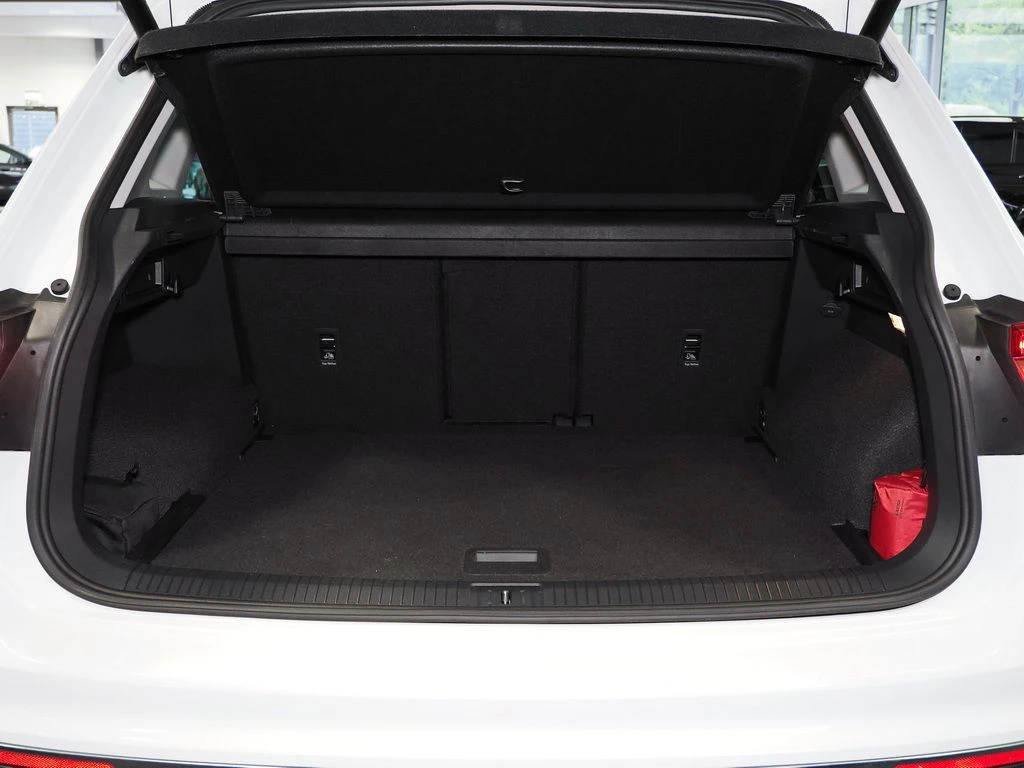 Volkswagen-Tiguan-image-14