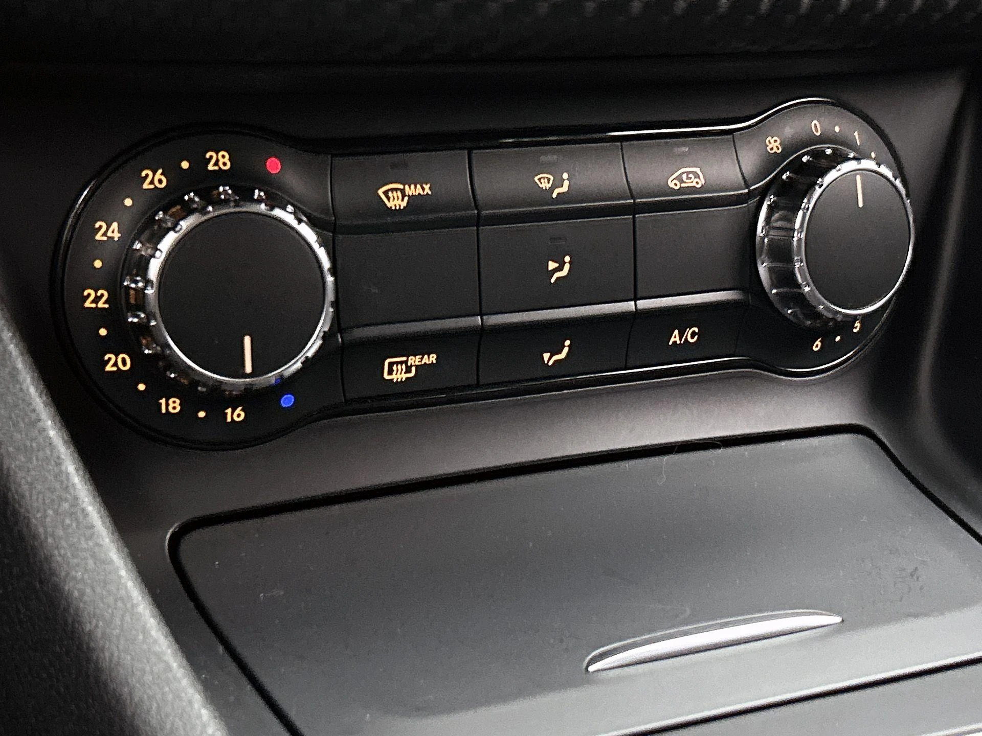 Mercedes-Benz-A-Klasse-image-15