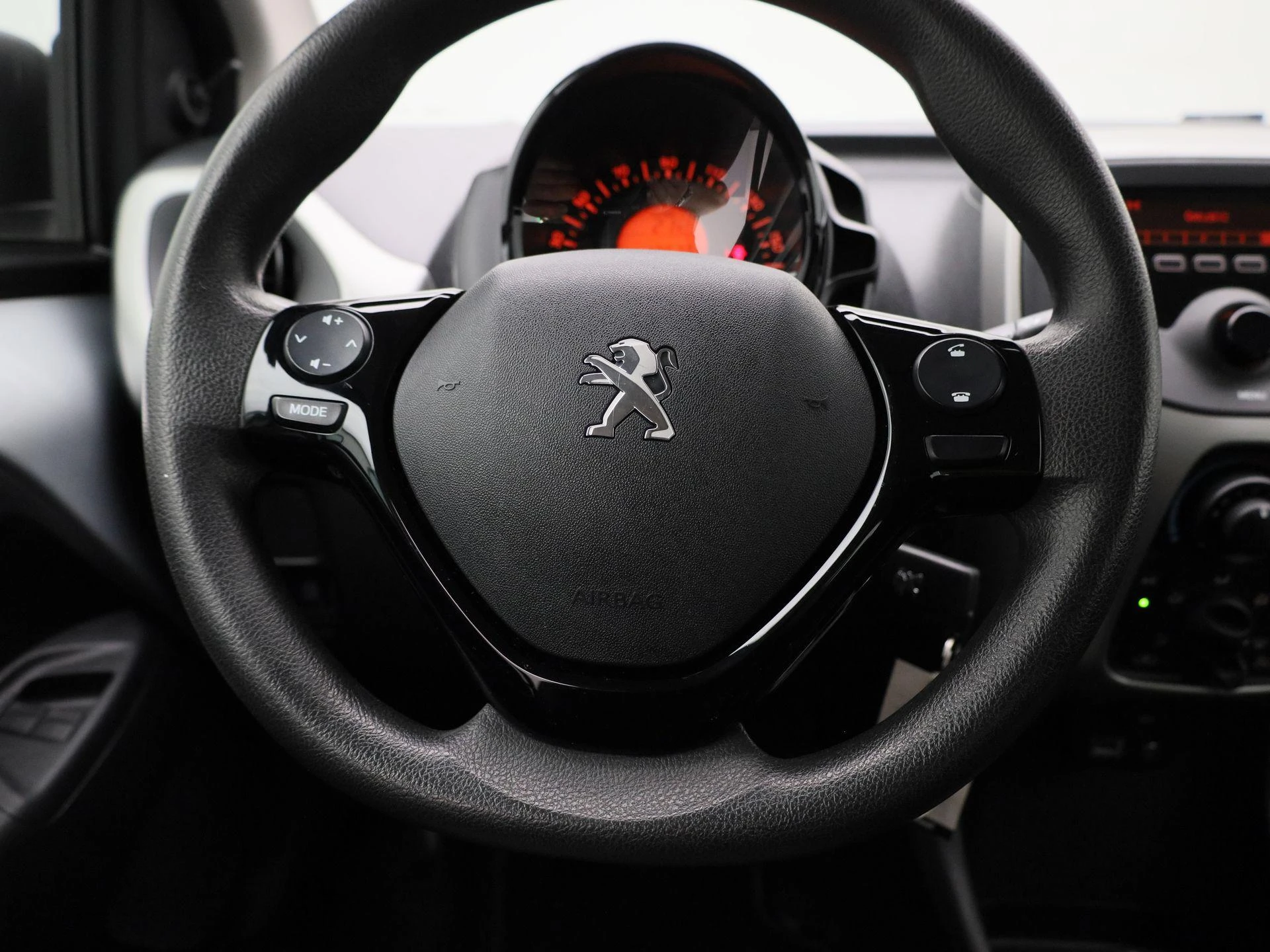 Peugeot-108-image-6