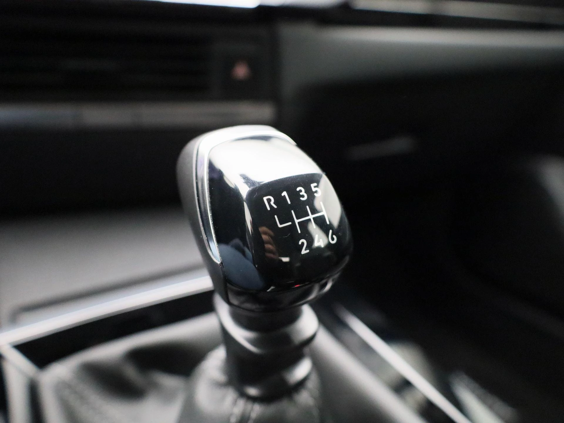 Opel-Astra-image-19