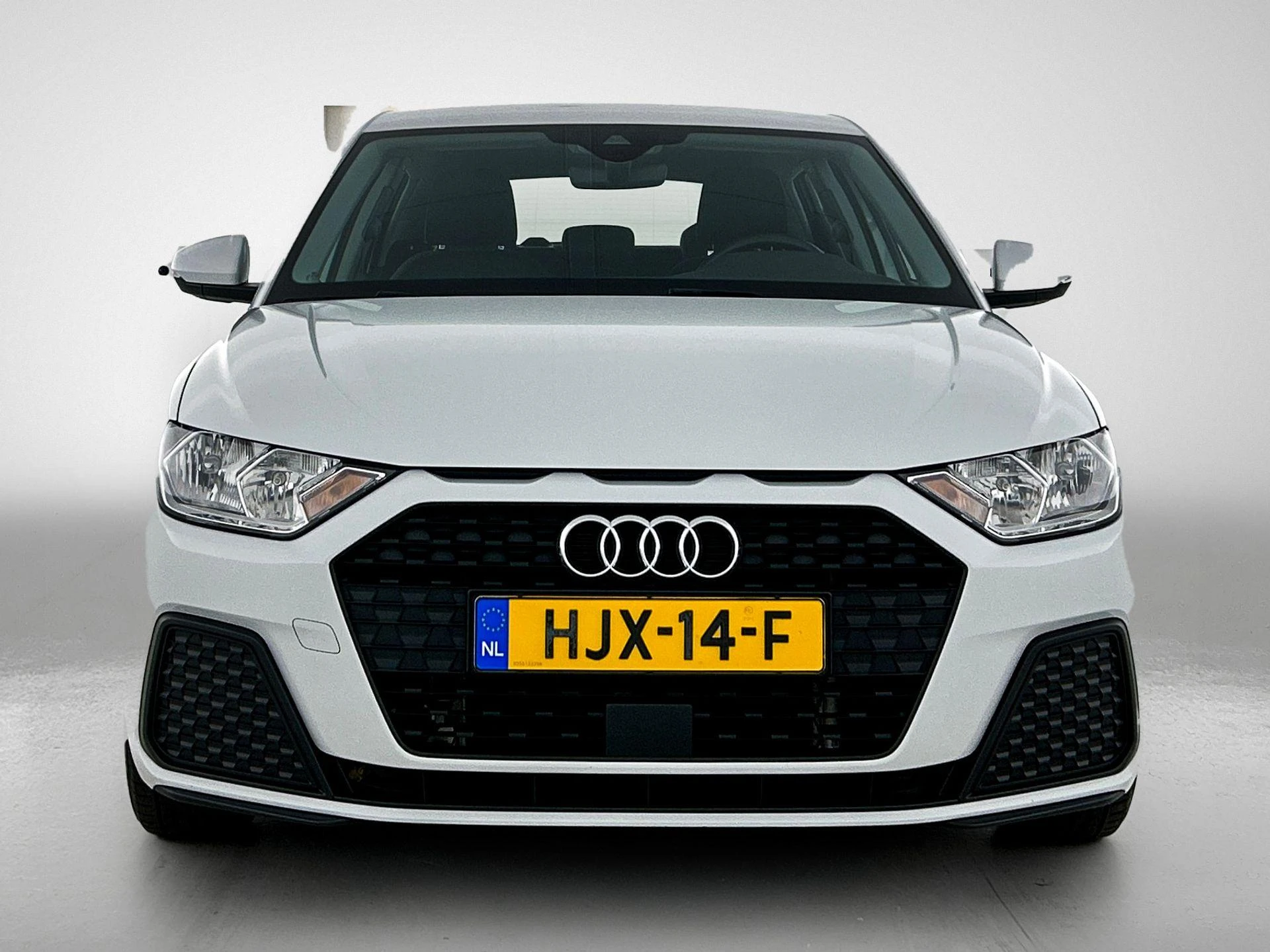 Audi-A1 Sportback-image-1