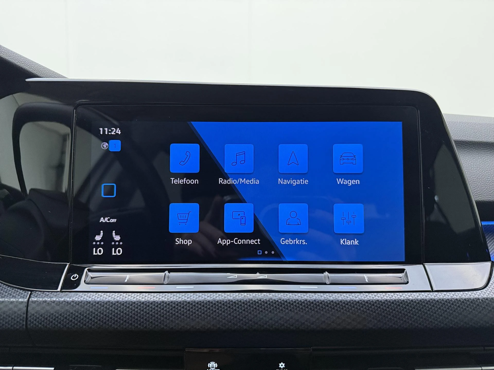 Volkswagen-Golf-image-19