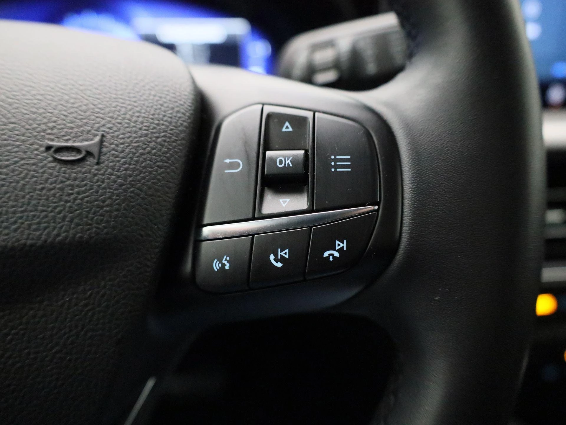 Ford Focus Wagon 1.0 EcoBoost Hybrid Titanium X