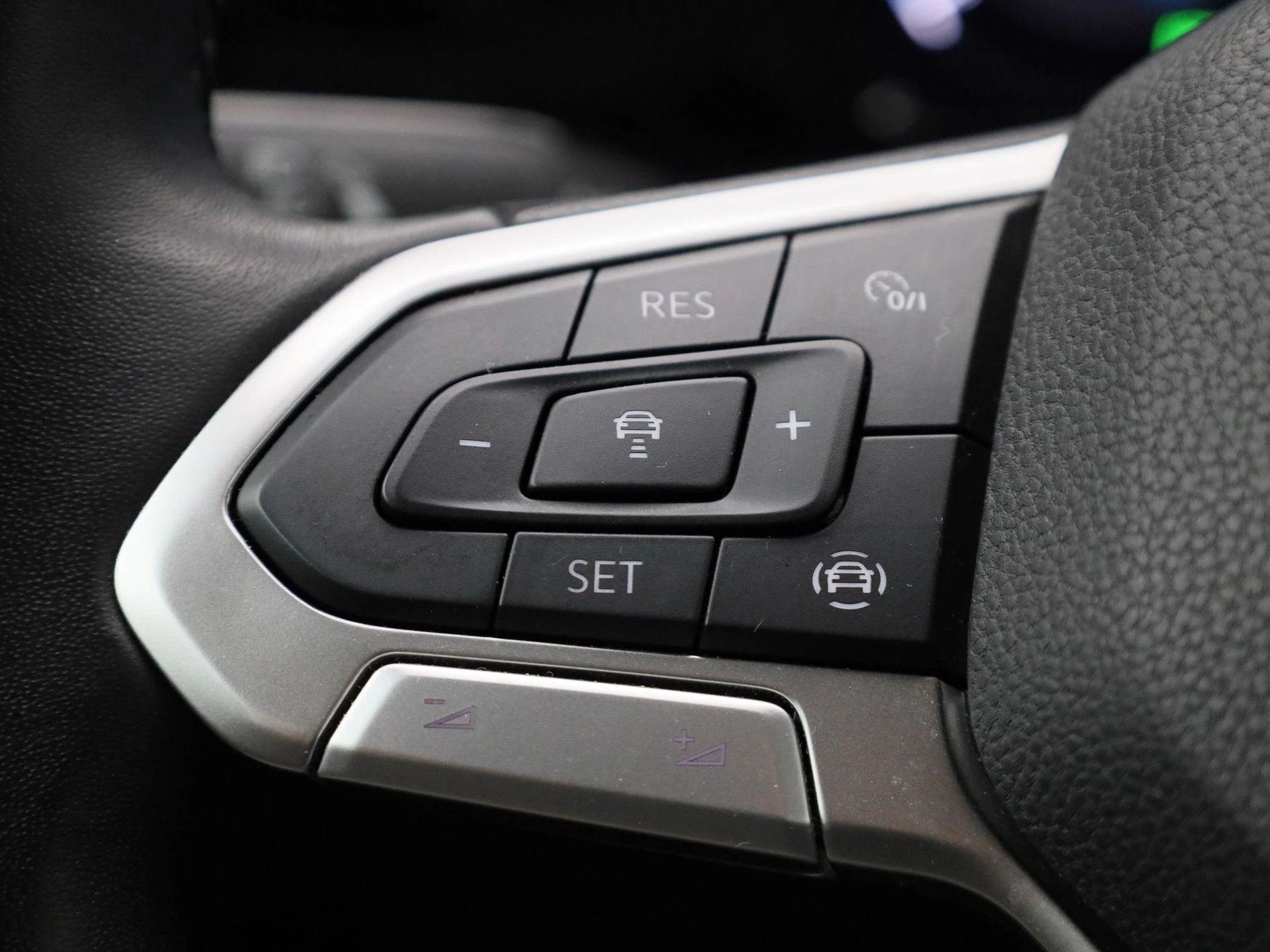 Volkswagen-Golf-image-17