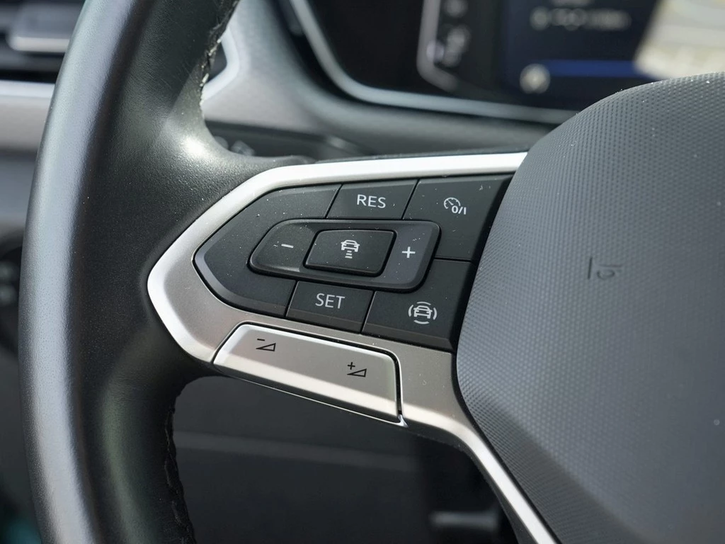 Volkswagen T-Cross 1.0 TSI Active *Navi*Kamera*Digi-Cockpit*Climatronic*Sitzhzg*PDC*ACC*uvm..