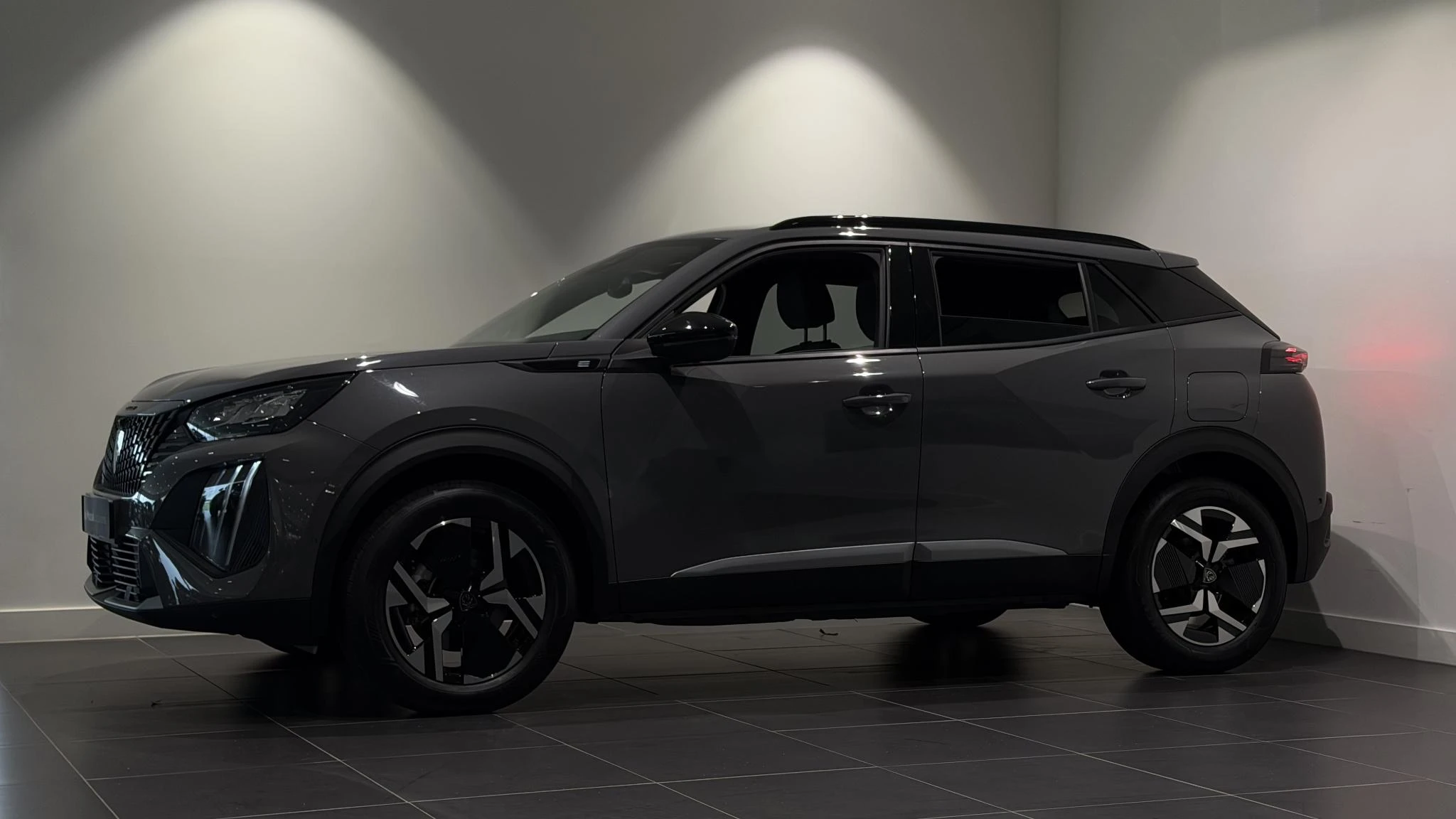 Peugeot-e-2008-image-5