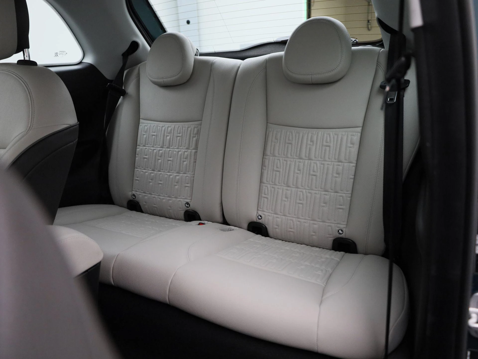 Fiat-500e-image-11