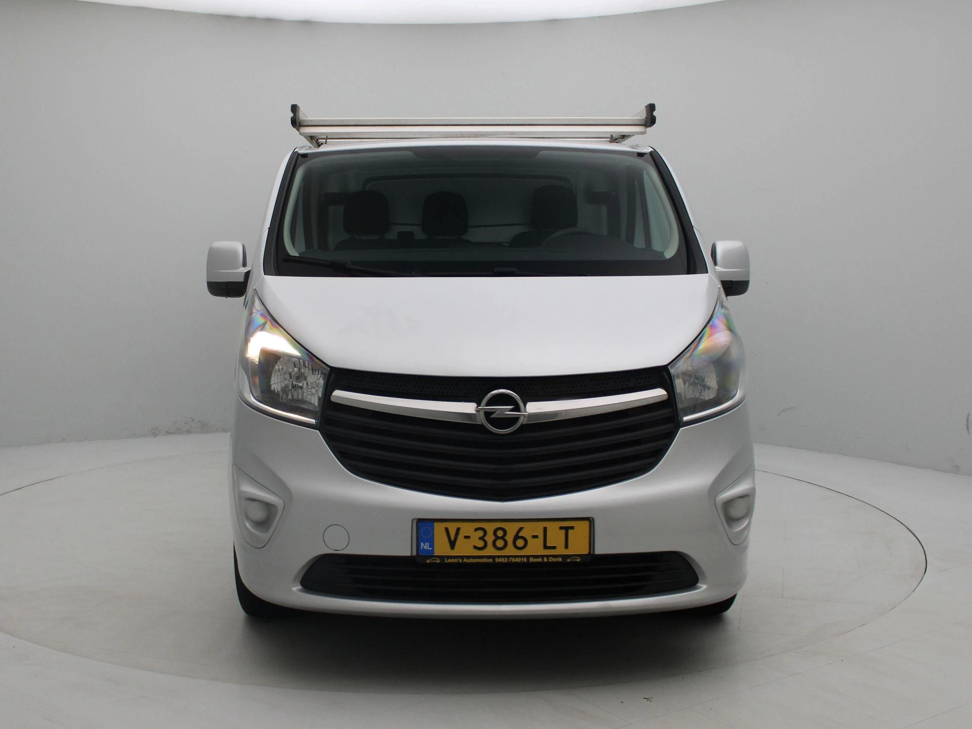 Opel-Vivaro-image-3