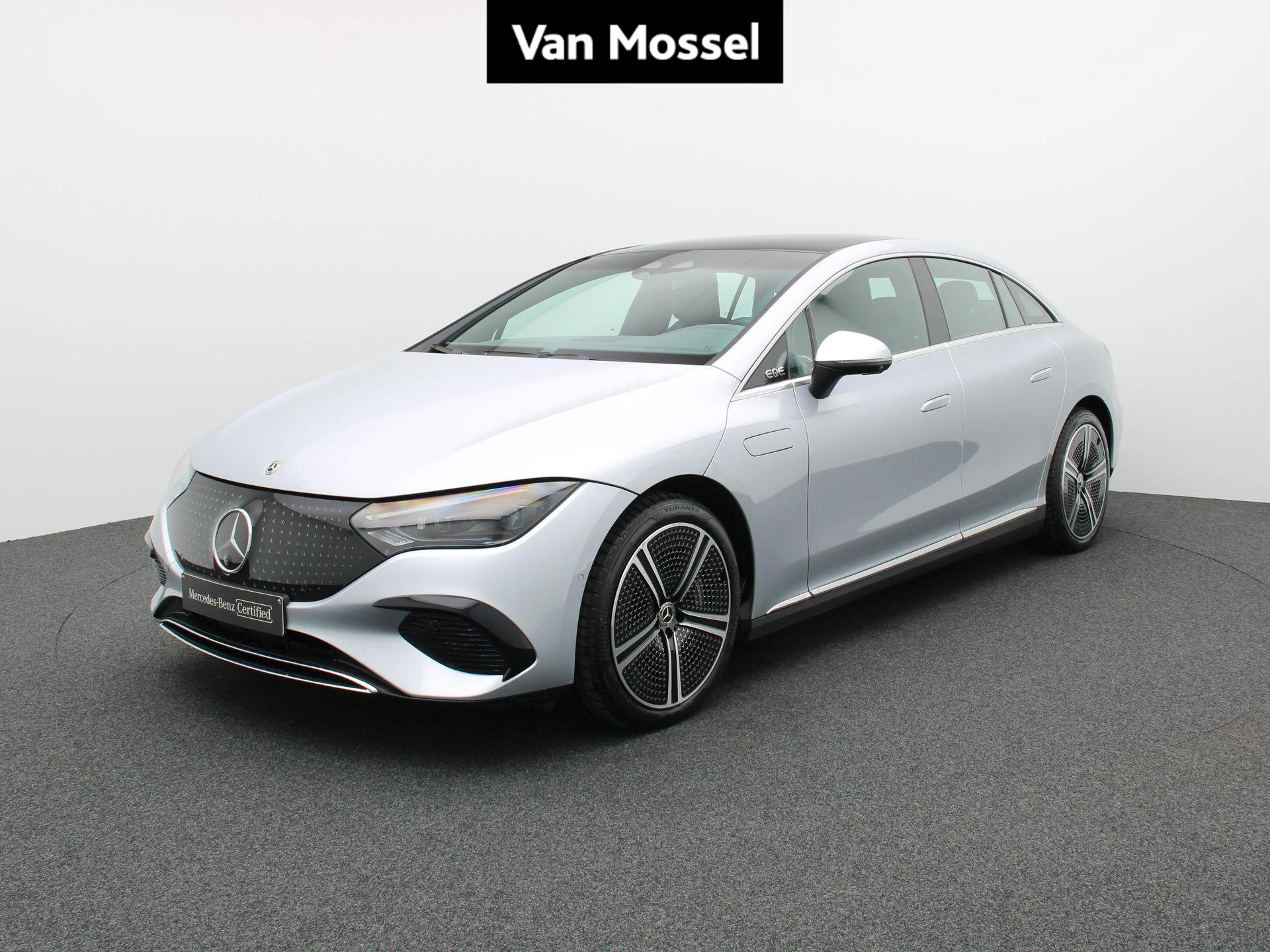 Mercedes-Benz-EQE-image-0