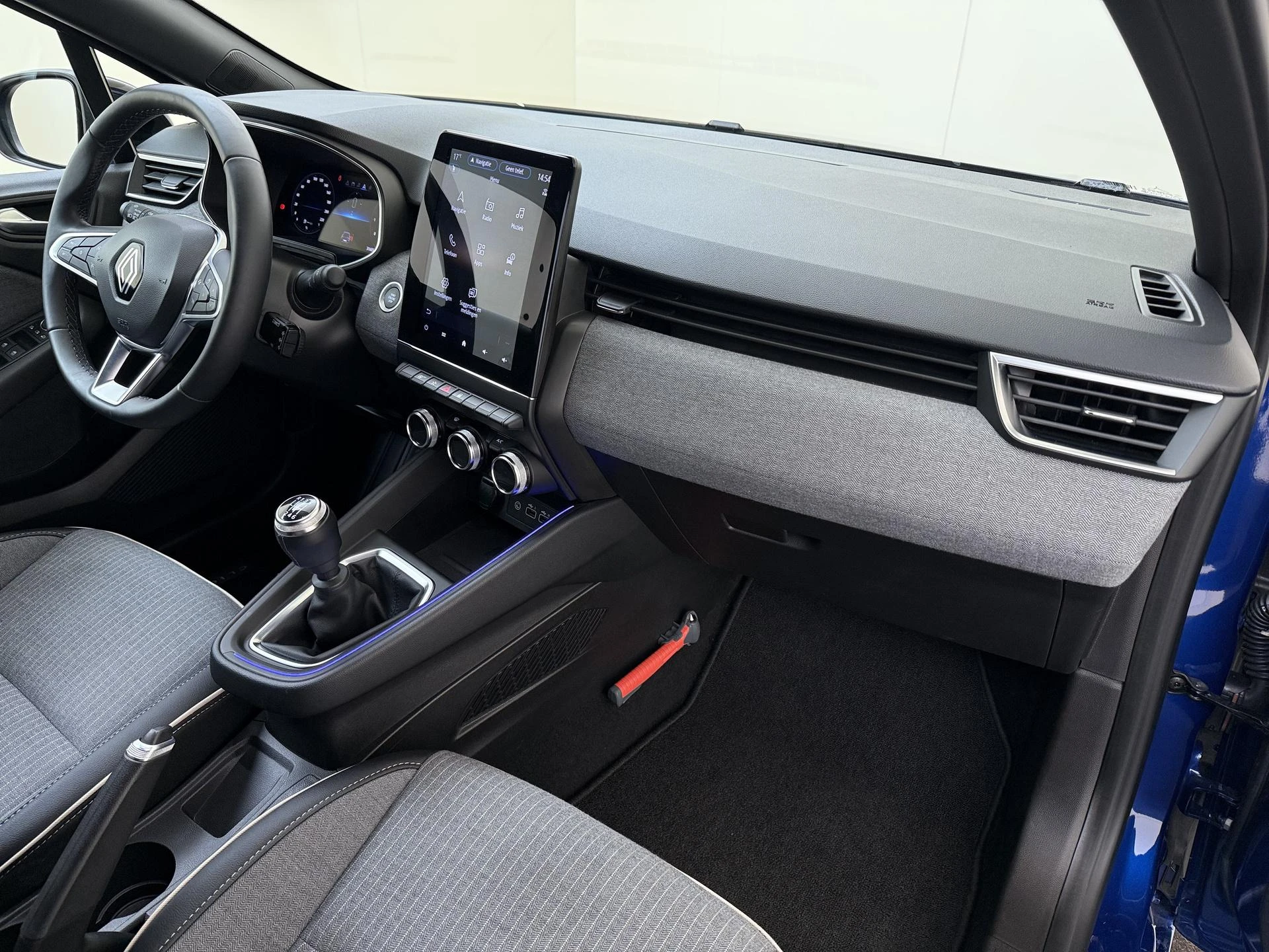Renault-Clio-image-8