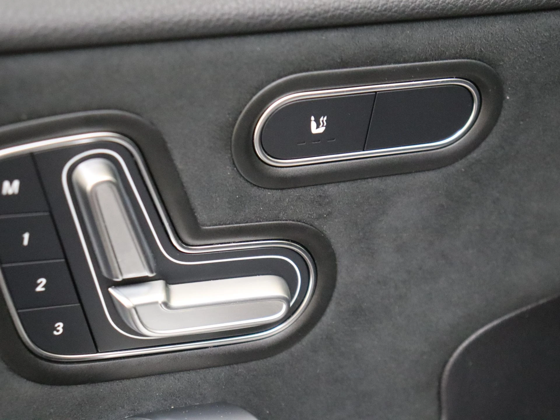 Mercedes-Benz-A-Klasse-image-25