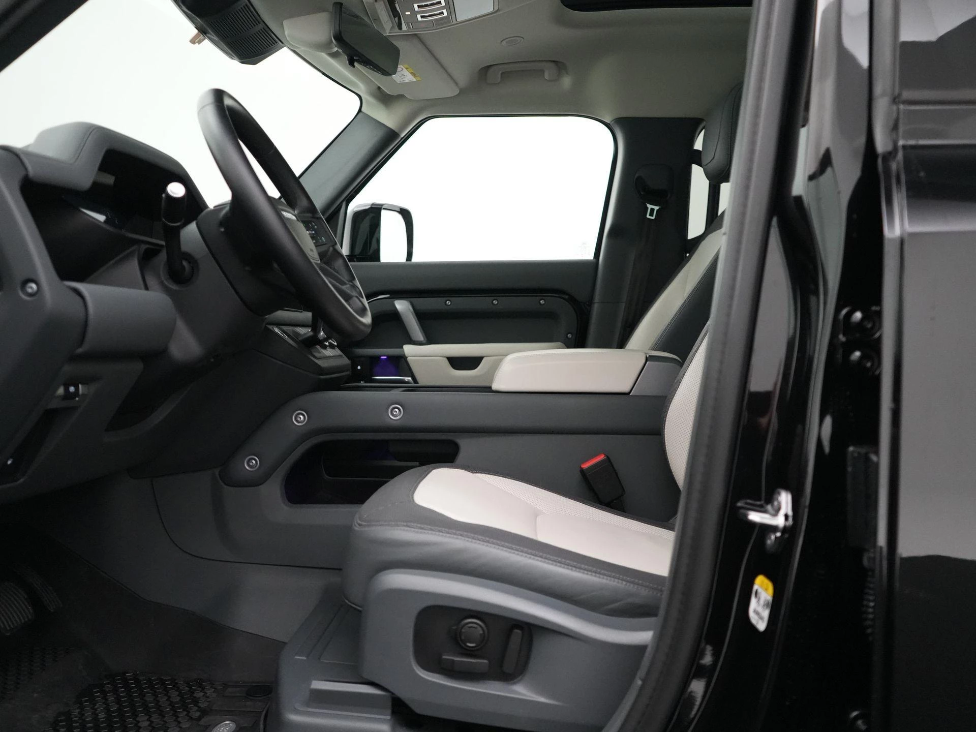 Land Rover-Defender-image-39