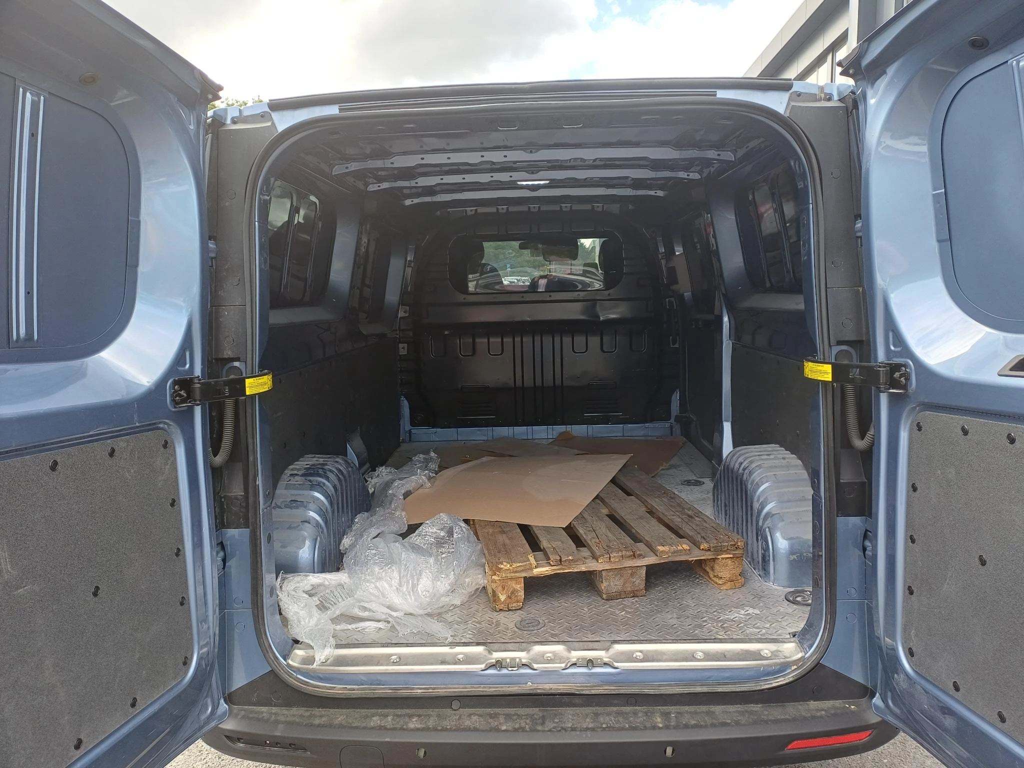 Maxus Deliver 7 2.0 Diesel 108kW L2H1 FWD