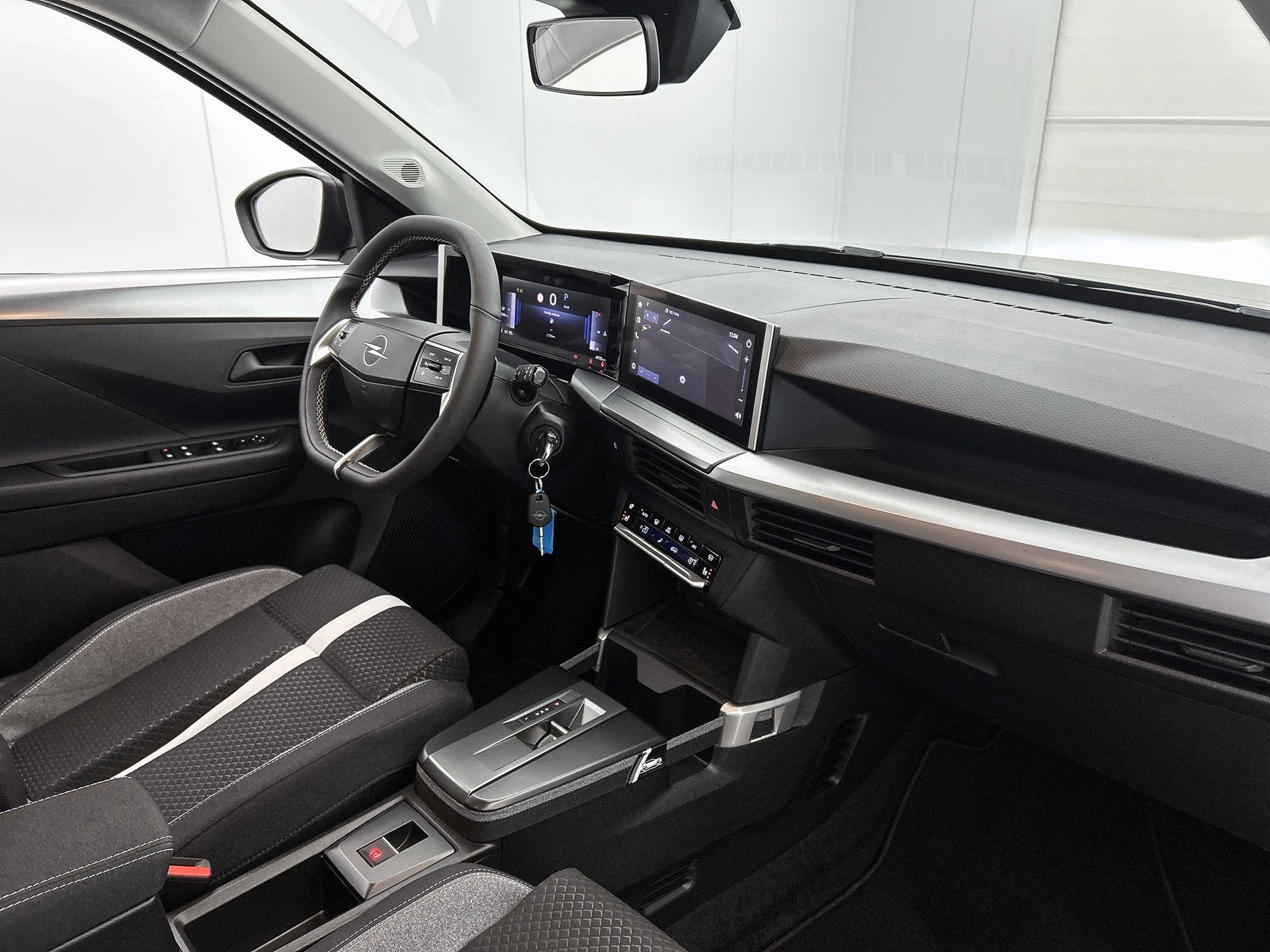Opel Frontera 1.2 Turbo Hybrid Edition