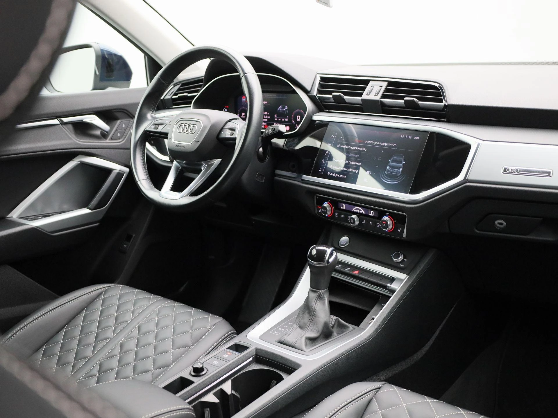 Audi-Q3-image-40