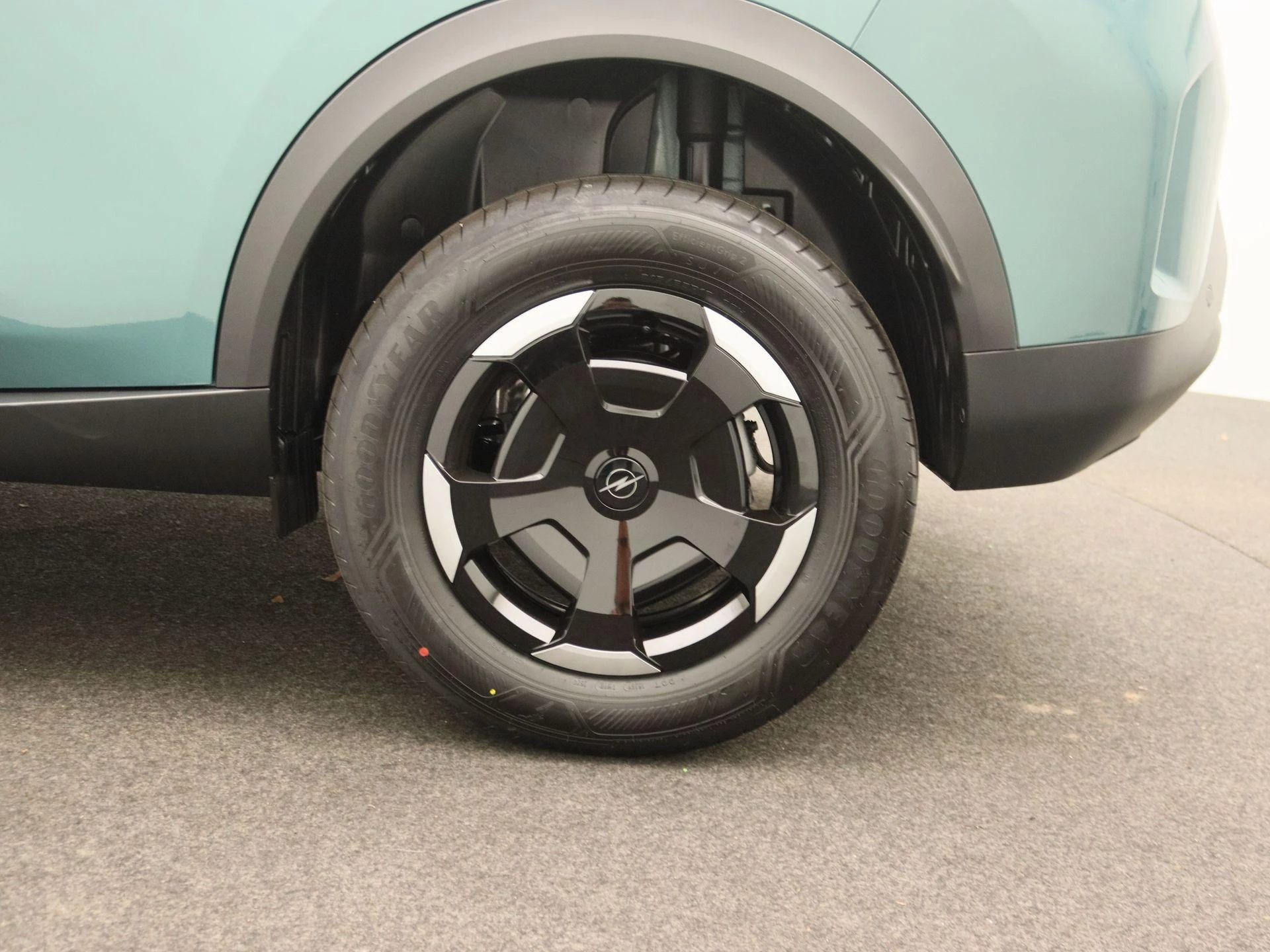 Opel-Frontera-image-14