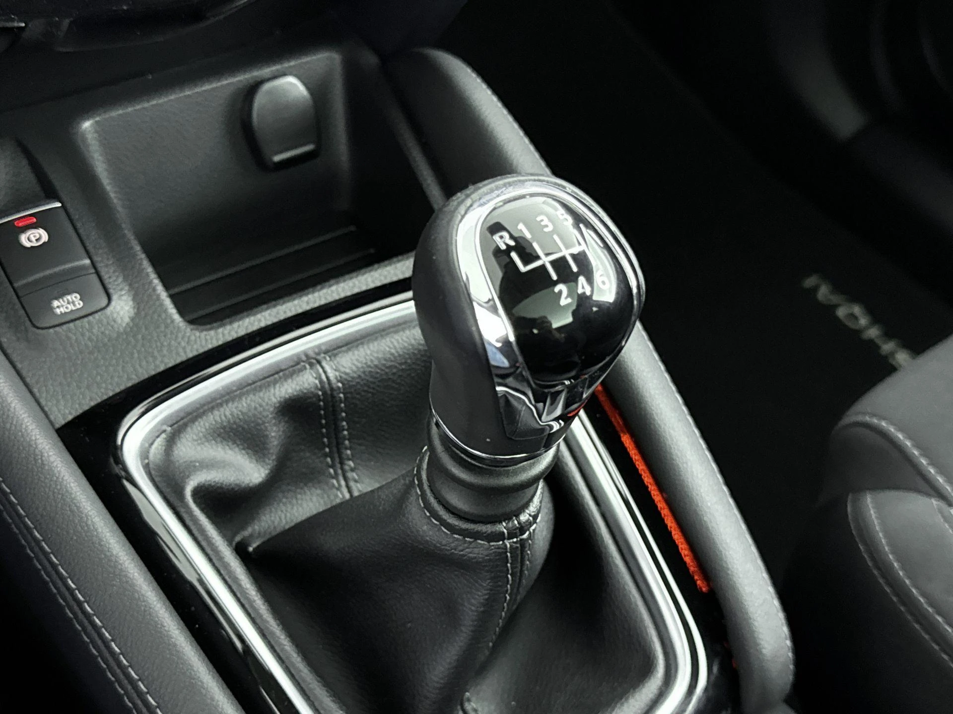 Nissan-QASHQAI-image-6