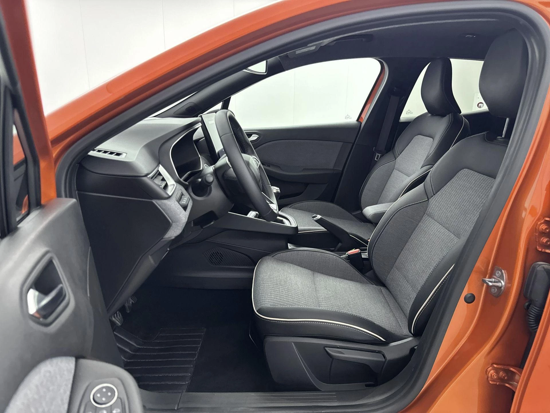 Renault-Clio-image-6