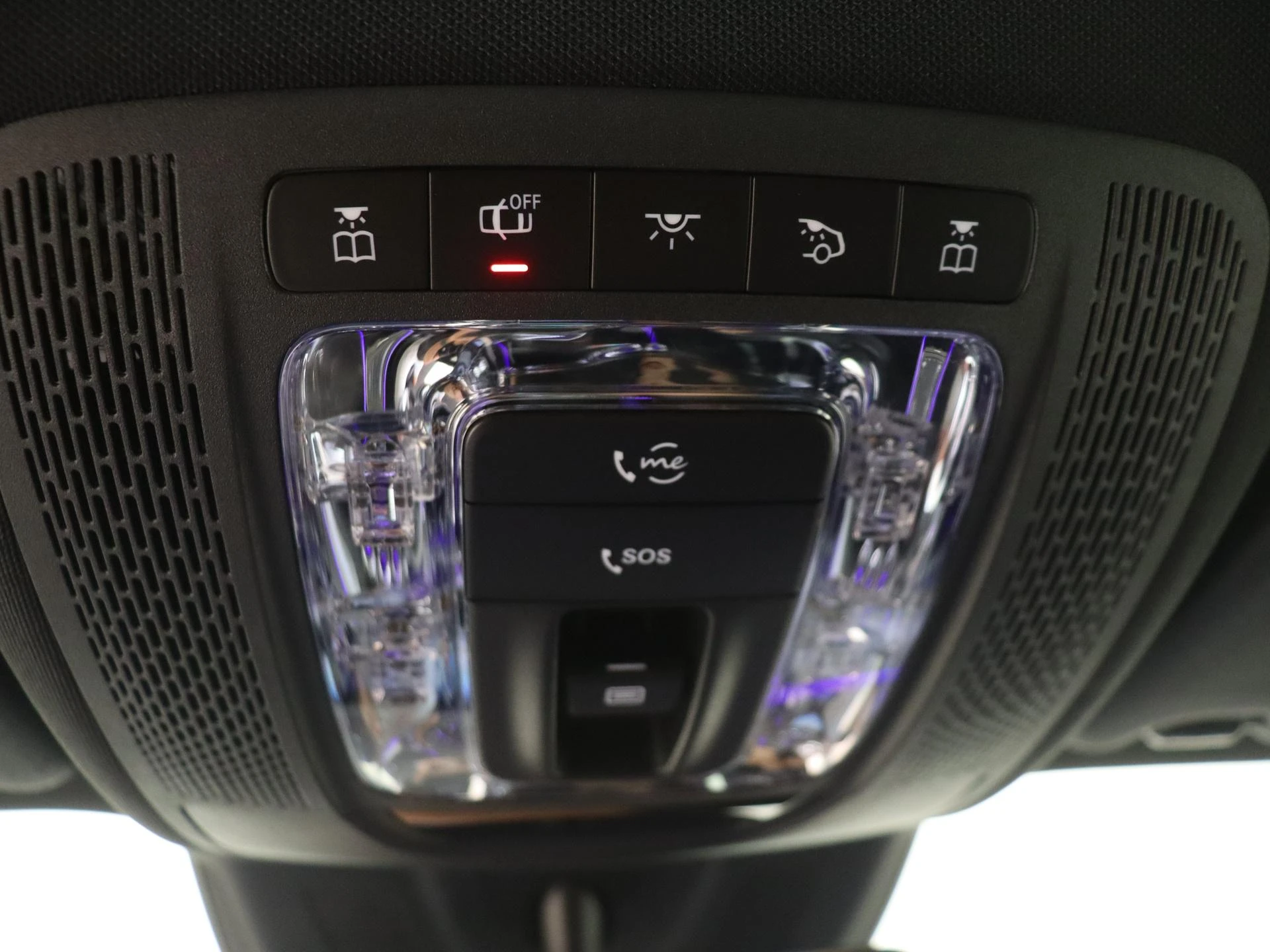 Mercedes-Benz-EQA-image-21