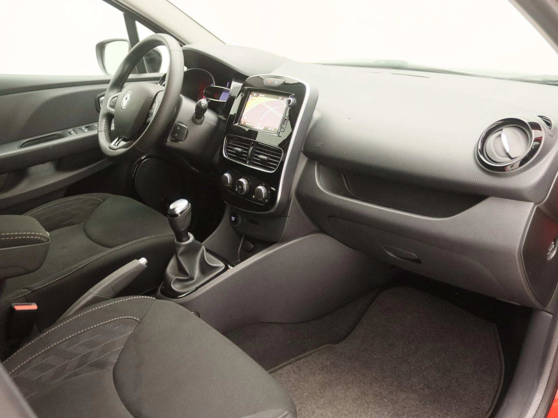 Renault-Clio-image-20