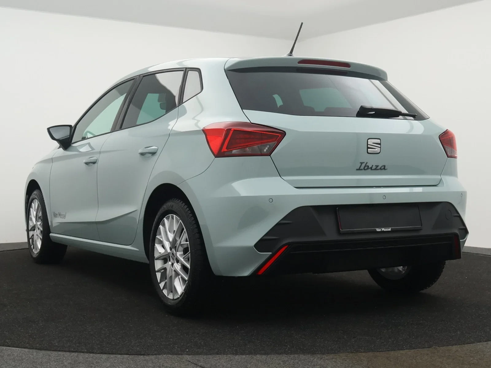 SEAT-Ibiza-image-23