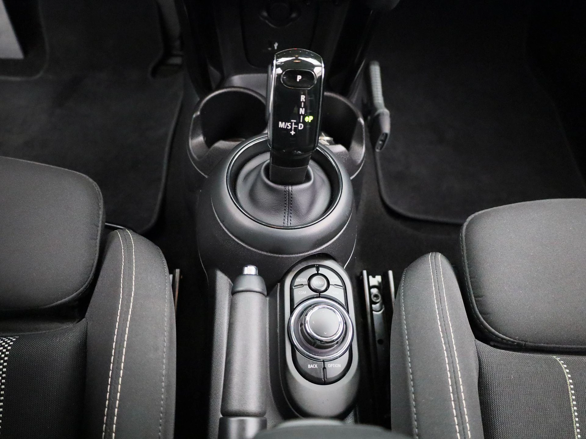 MINI-Cooper S-image-9