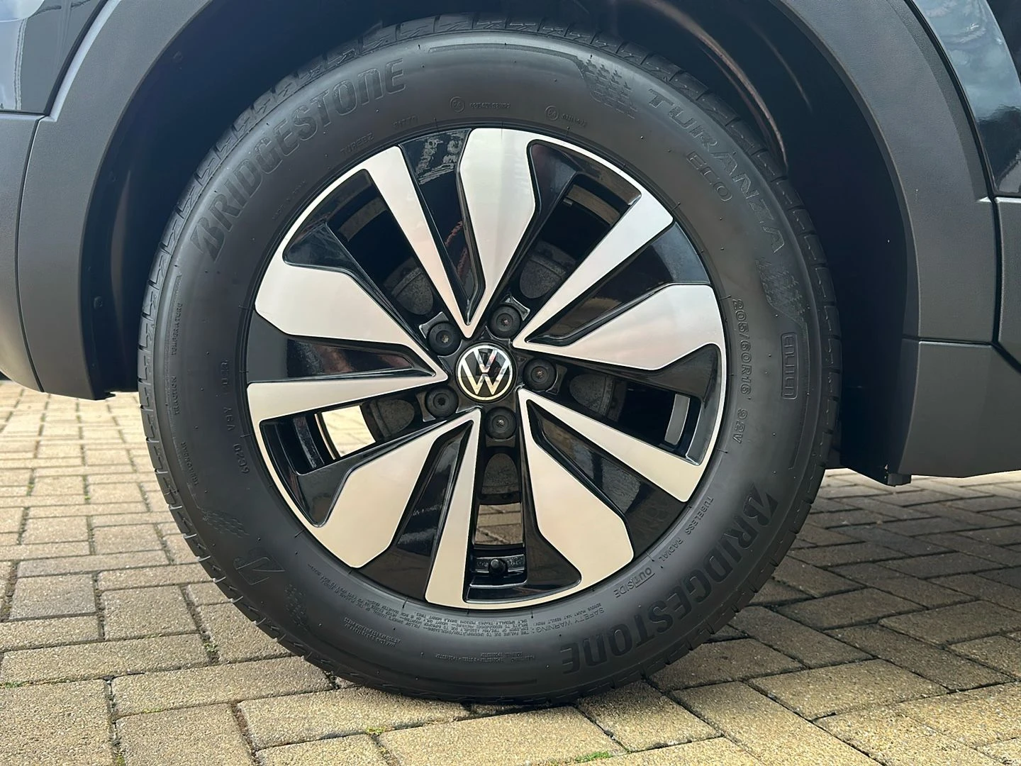 Volkswagen-T-Cross-image-7