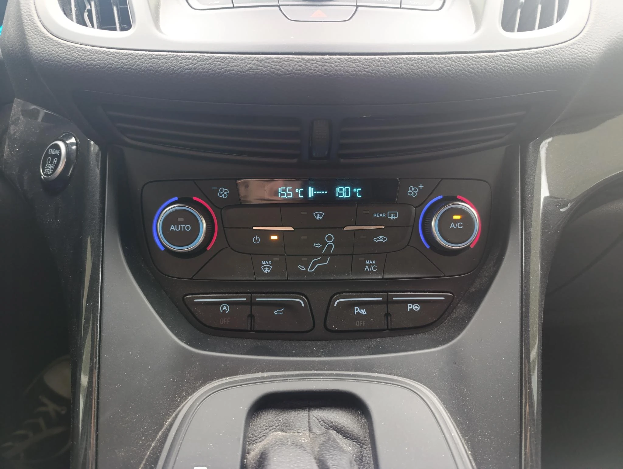 Ford-Kuga-image-21