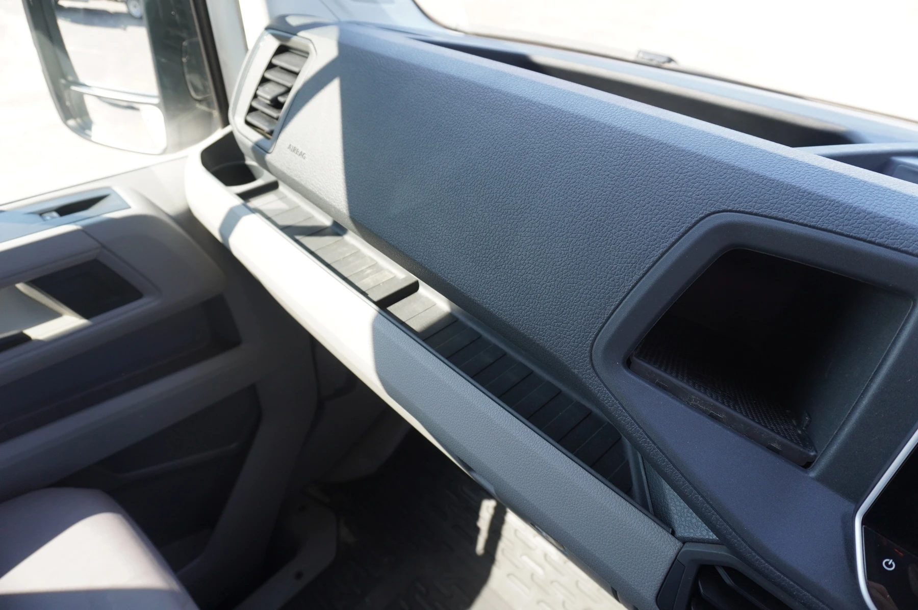 Volkswagen-Crafter-image-45