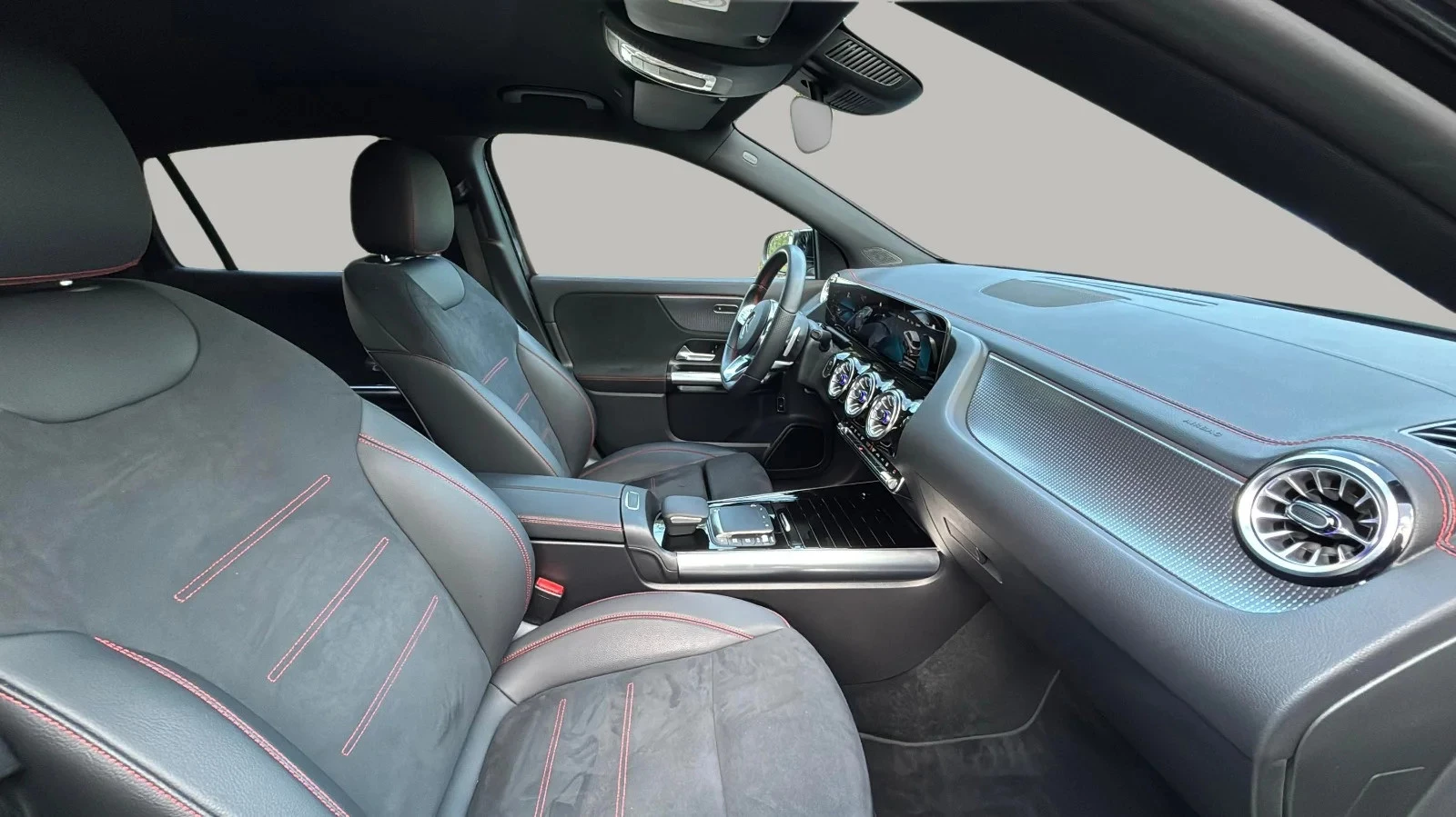 Mercedes-Benz-EQA-image-9