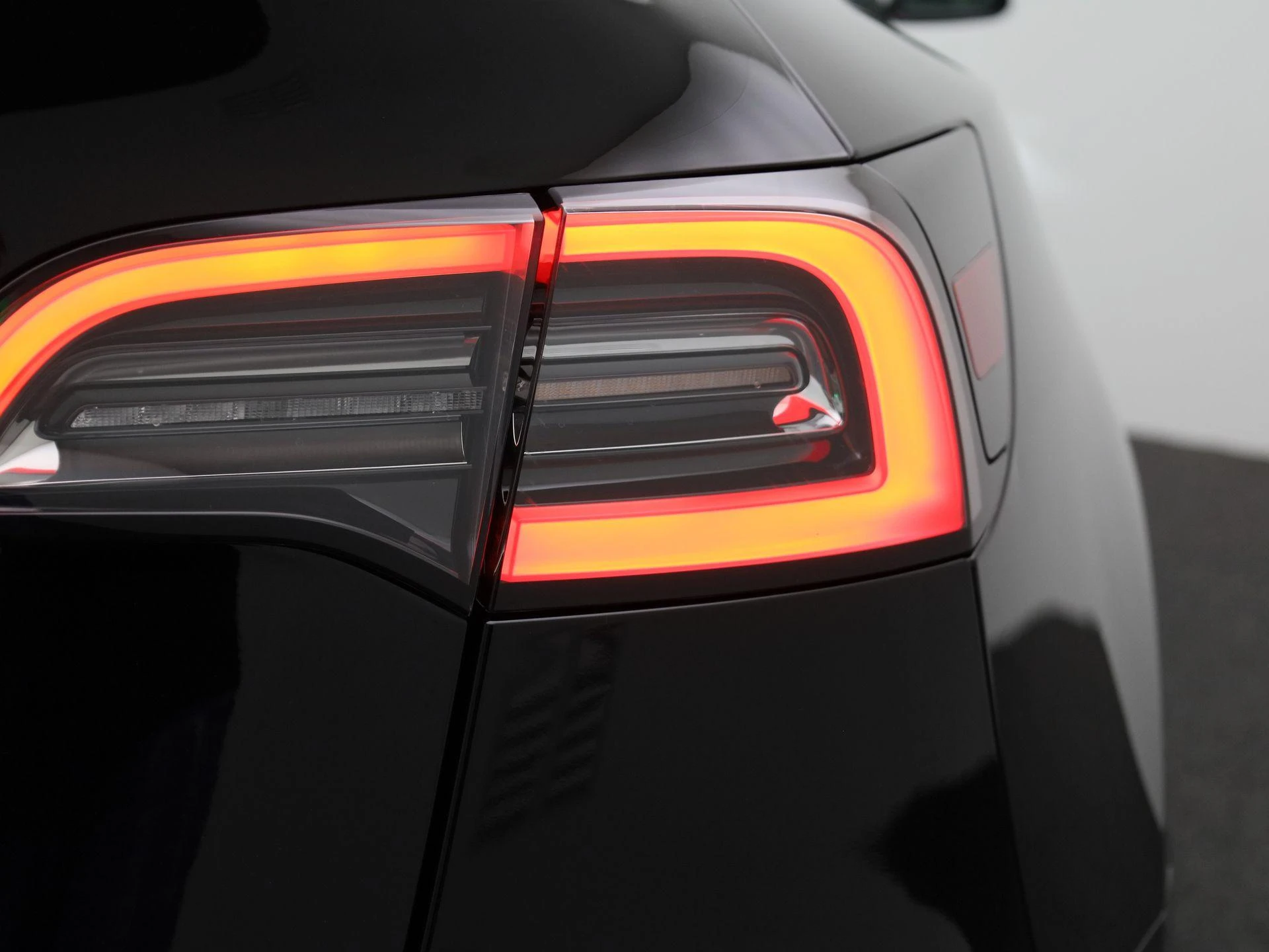 Tesla Model Y Hinterradantrieb RWD