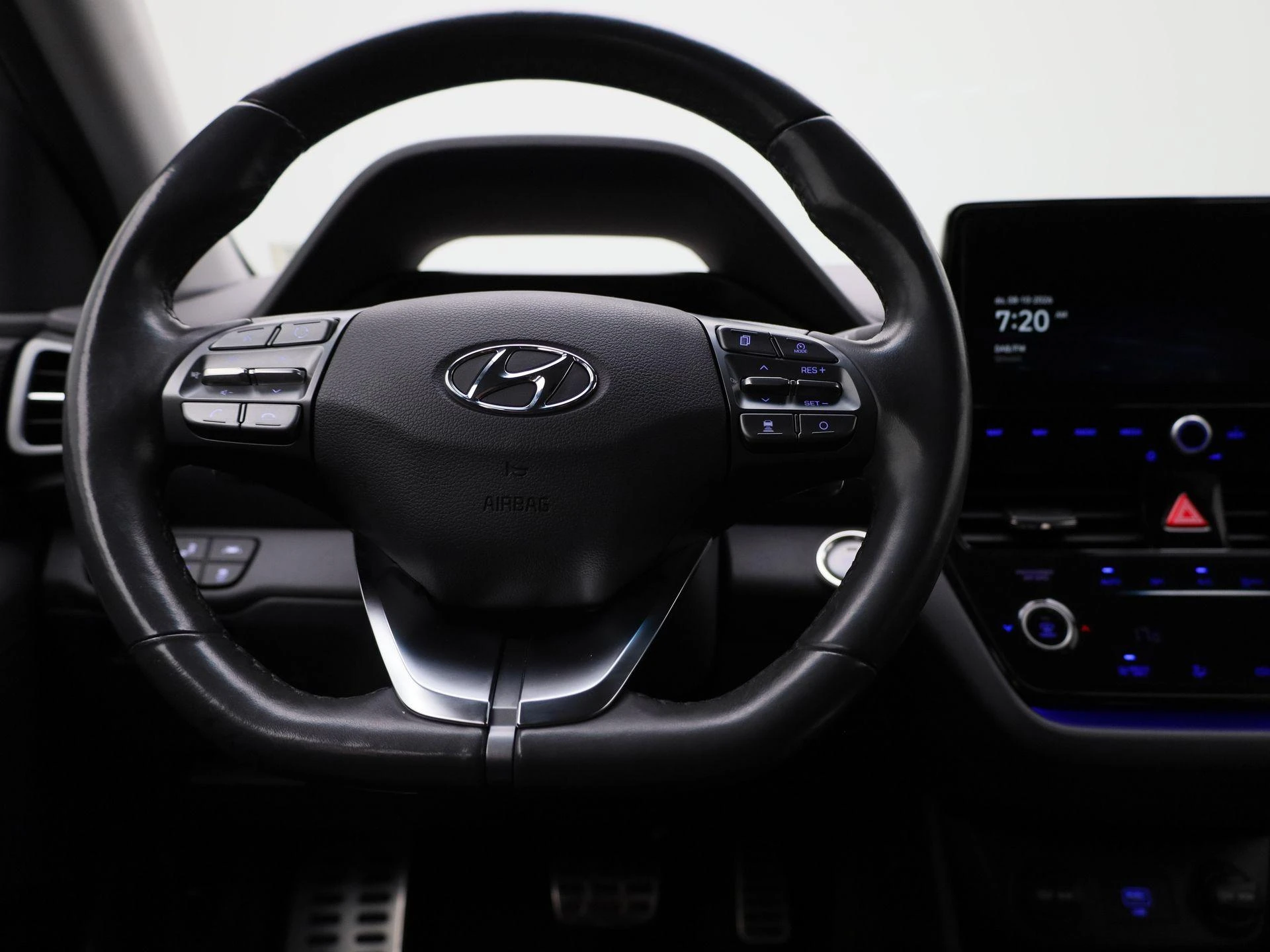 Hyundai-IONIQ-image-6