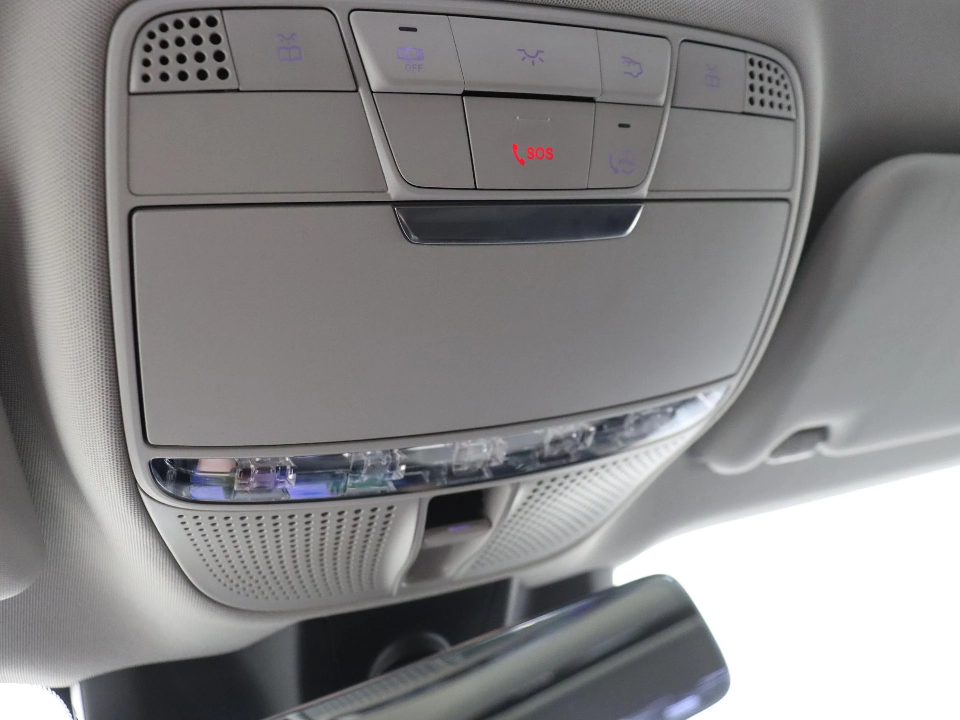Mercedes-Benz-E-Klasse-image-21