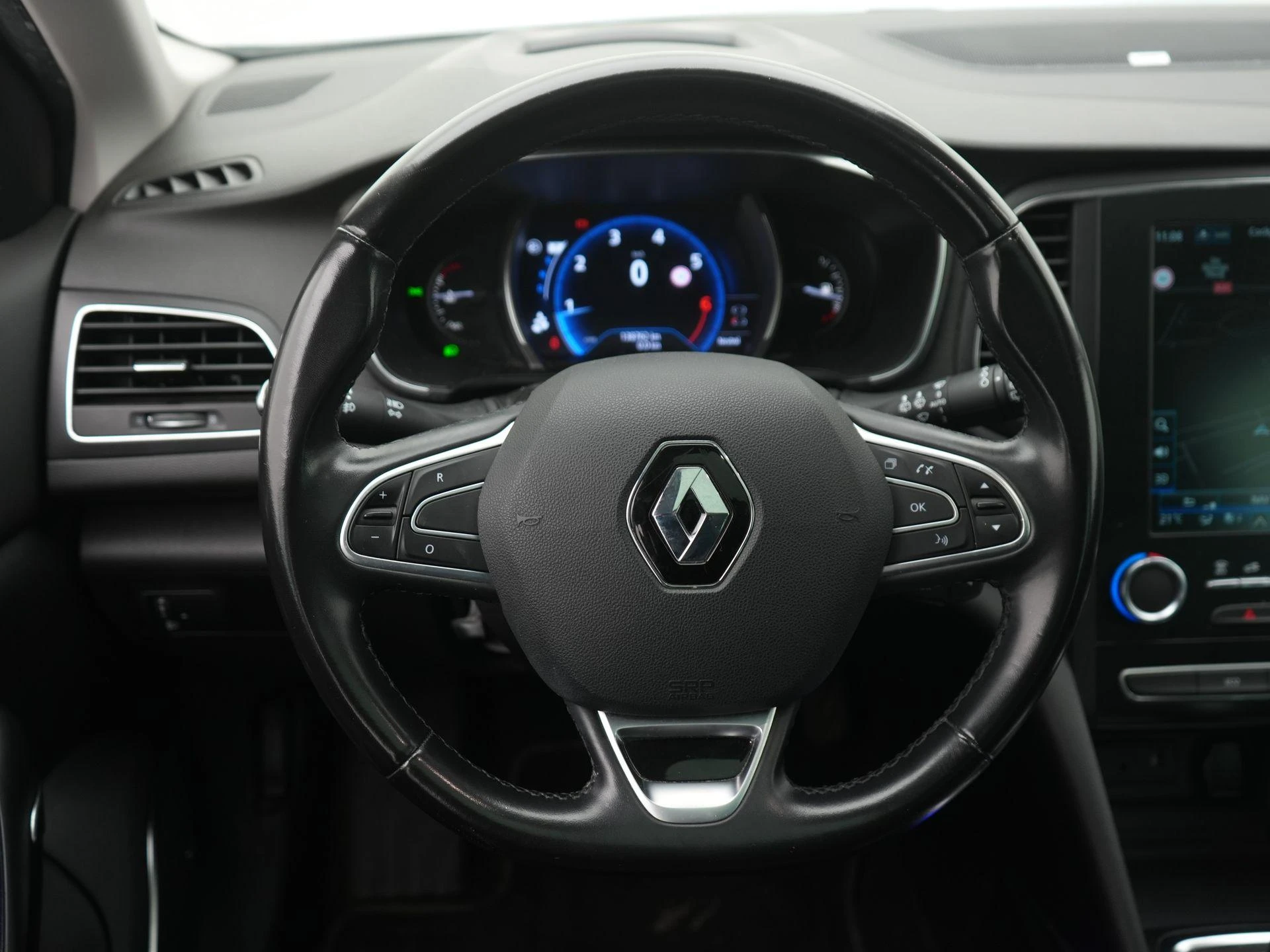 Renault-Mégane Estate-image-7