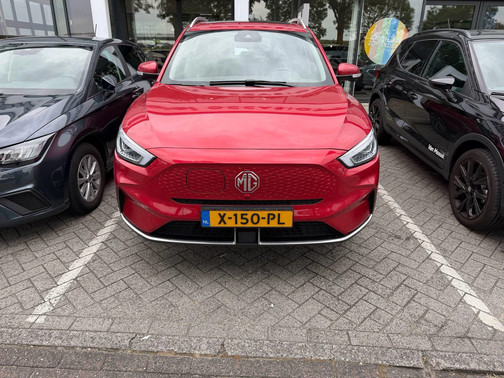 MG-ZS EV-image-8