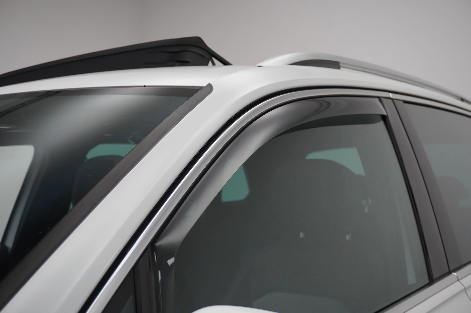 Volkswagen-Tiguan-image-46