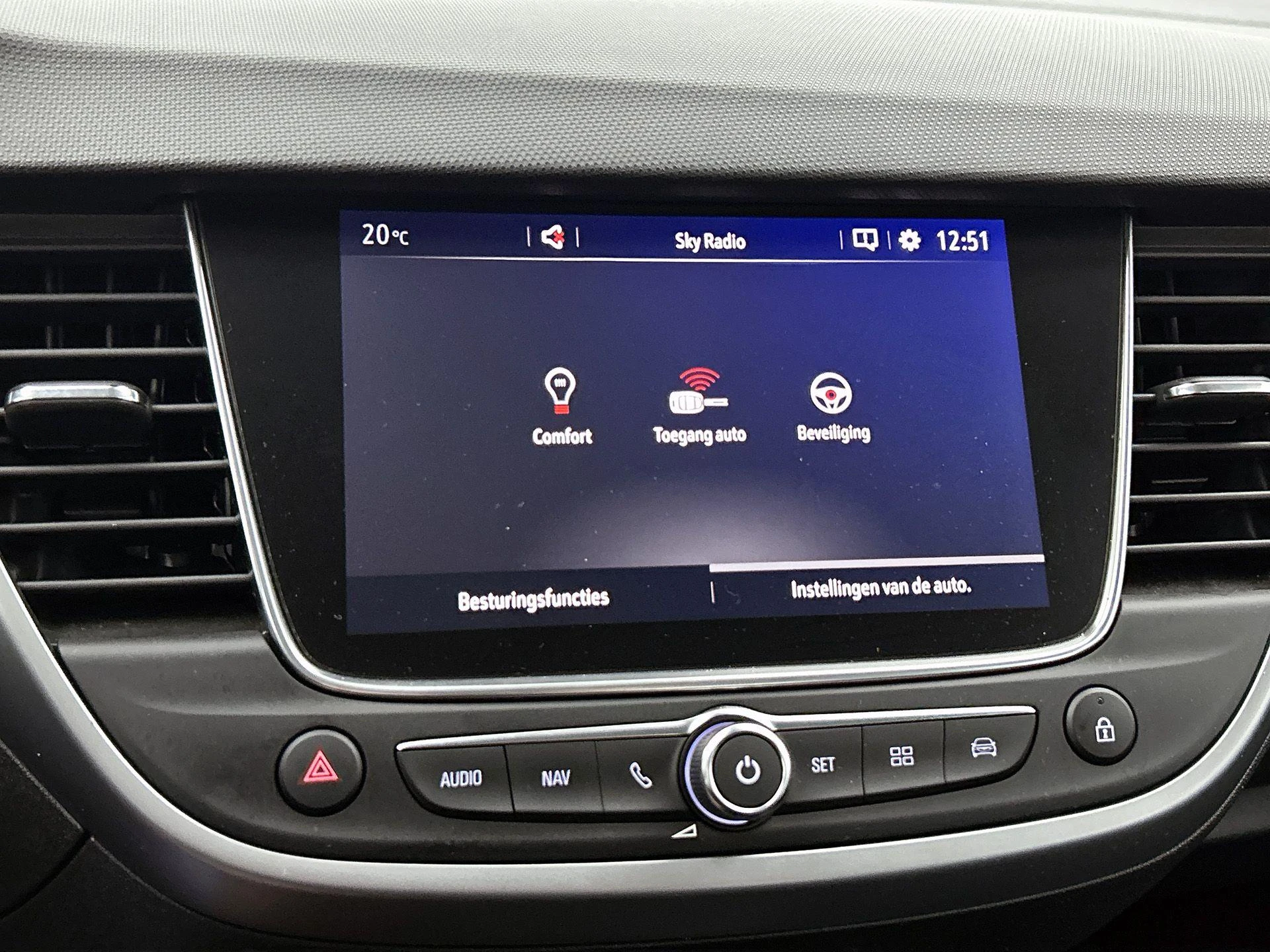 Opel-Crossland X-image-11