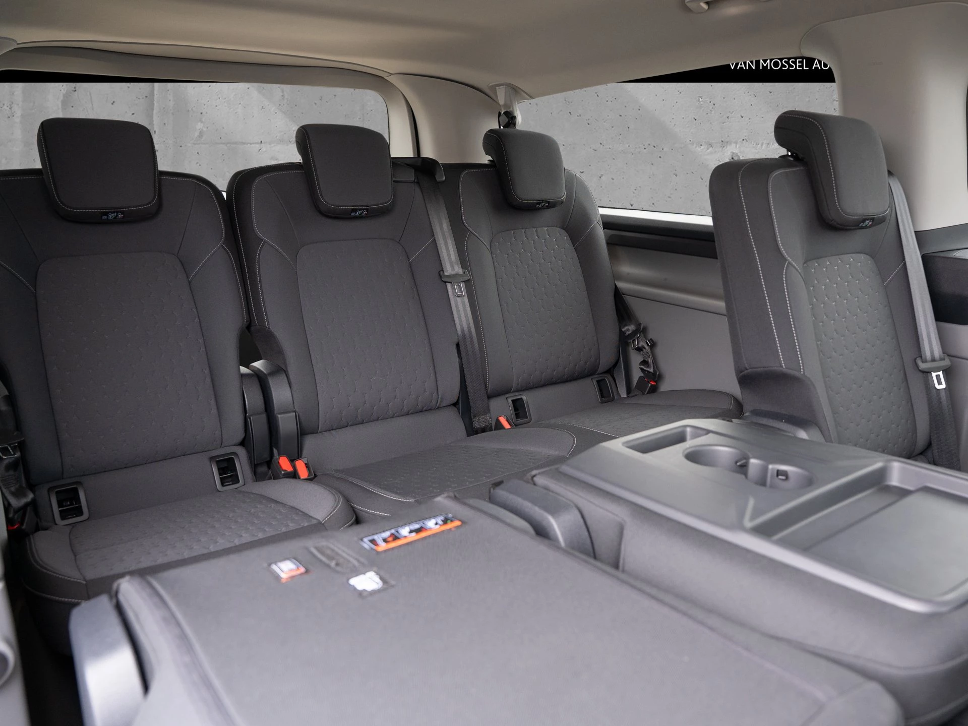 Ford-Tourneo Custom-image-7