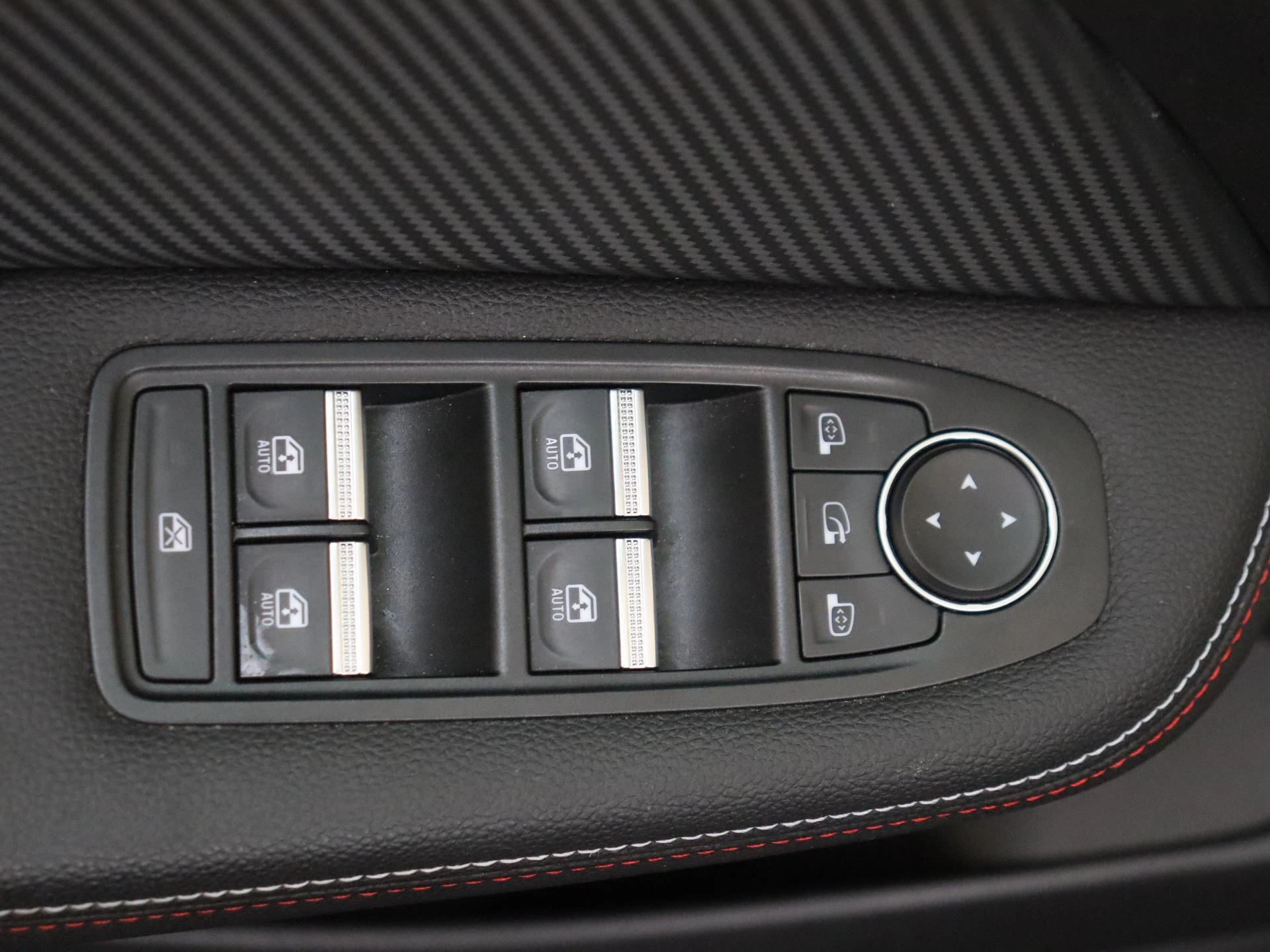 Renault-Clio-image-23