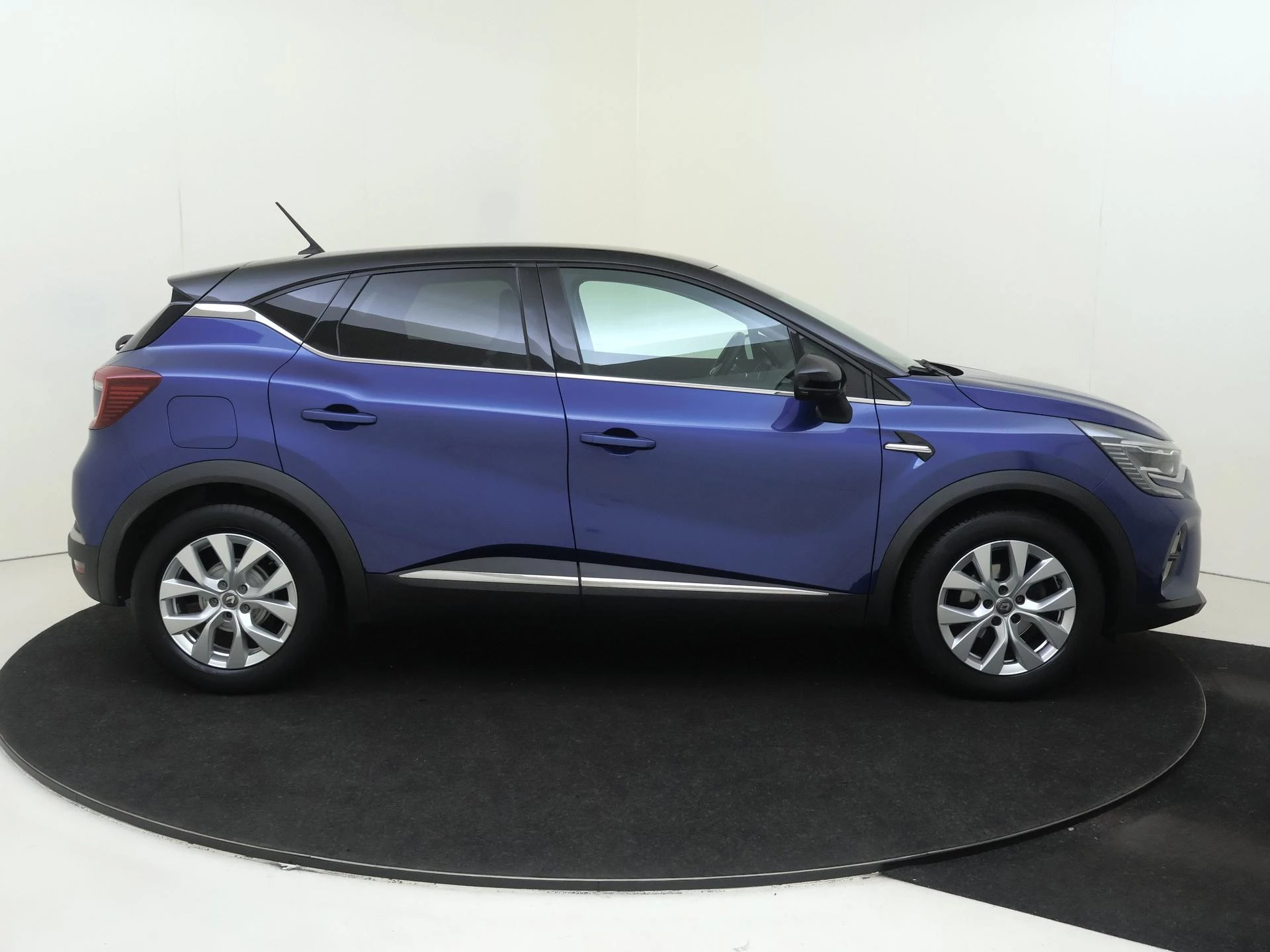 Renault-Captur-image-8