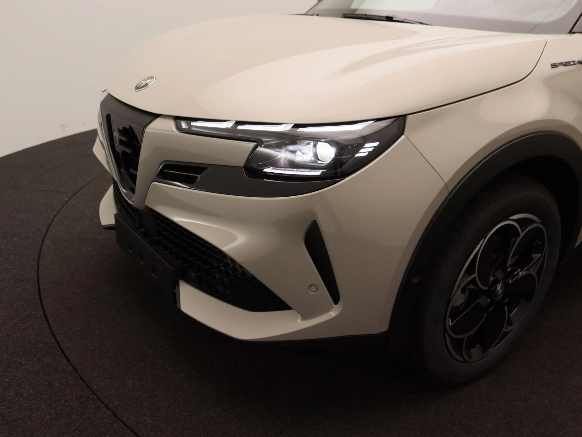 Alfa Romeo-Junior-image-17
