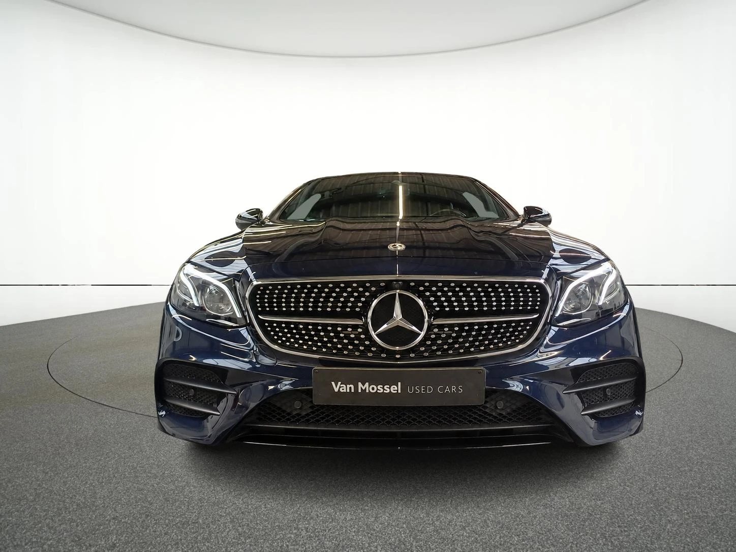 Mercedes-Benz-E-Klasse-image-2