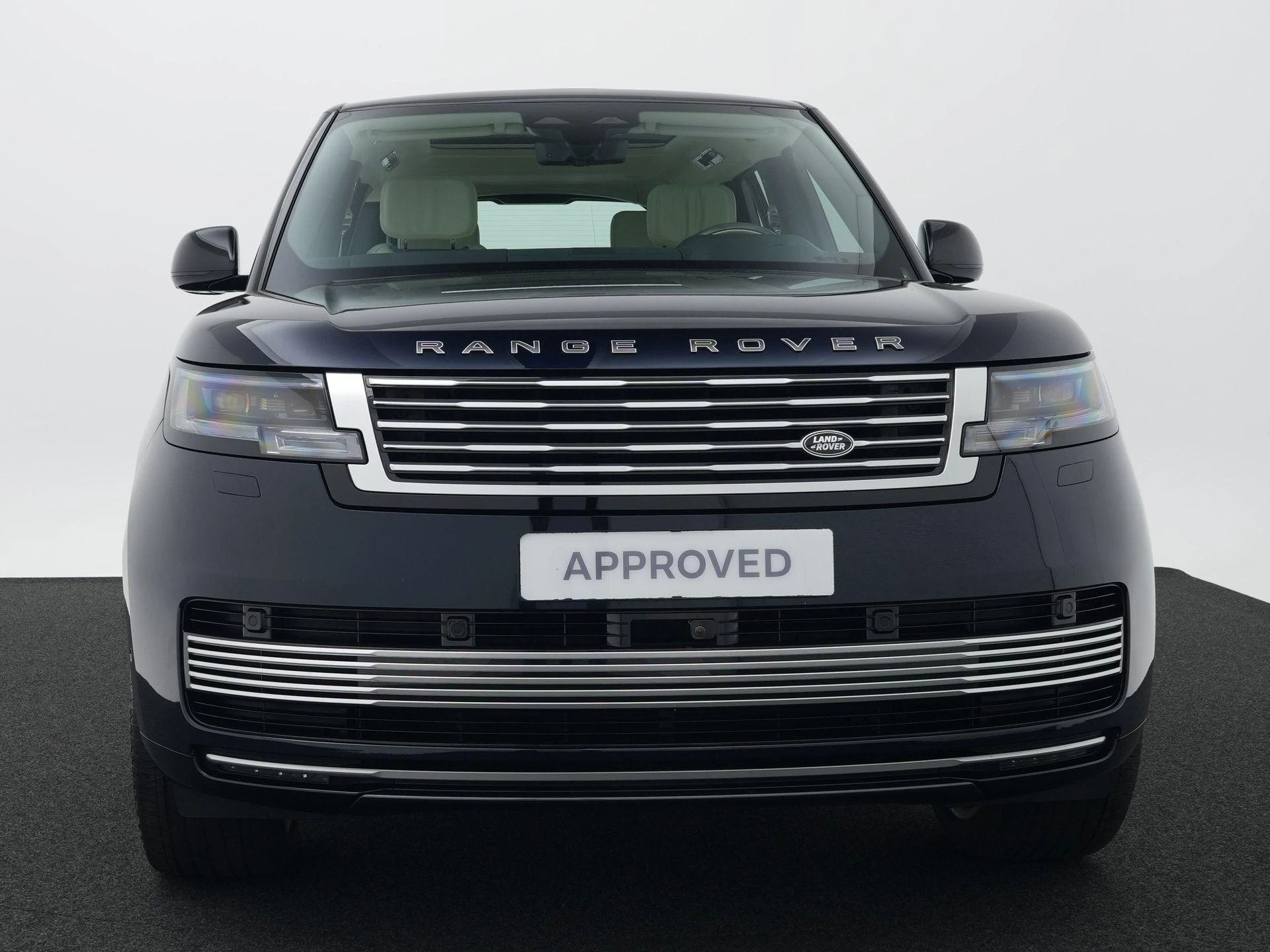 Land Rover-Range Rover-image-2