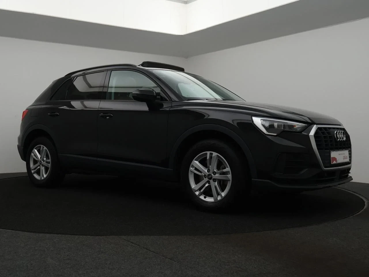 Audi-Q3-image-5
