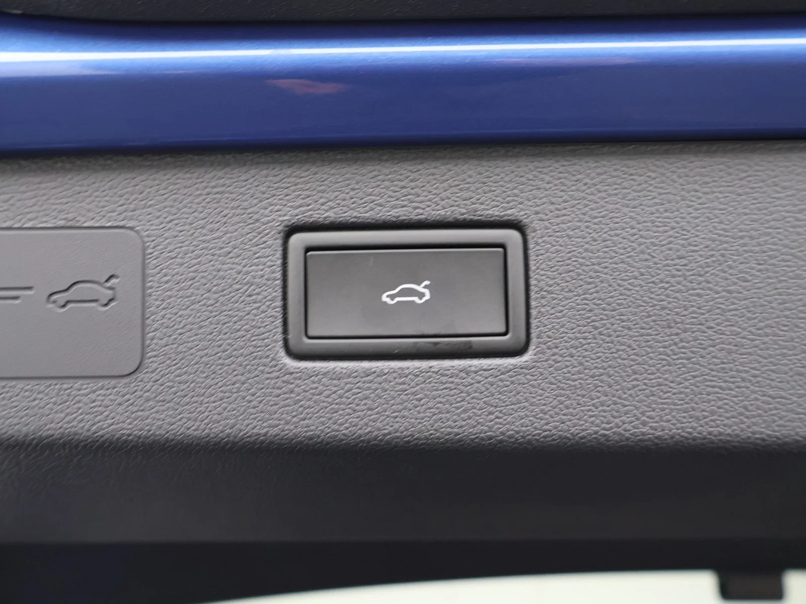 Volkswagen-T-Roc-image-14